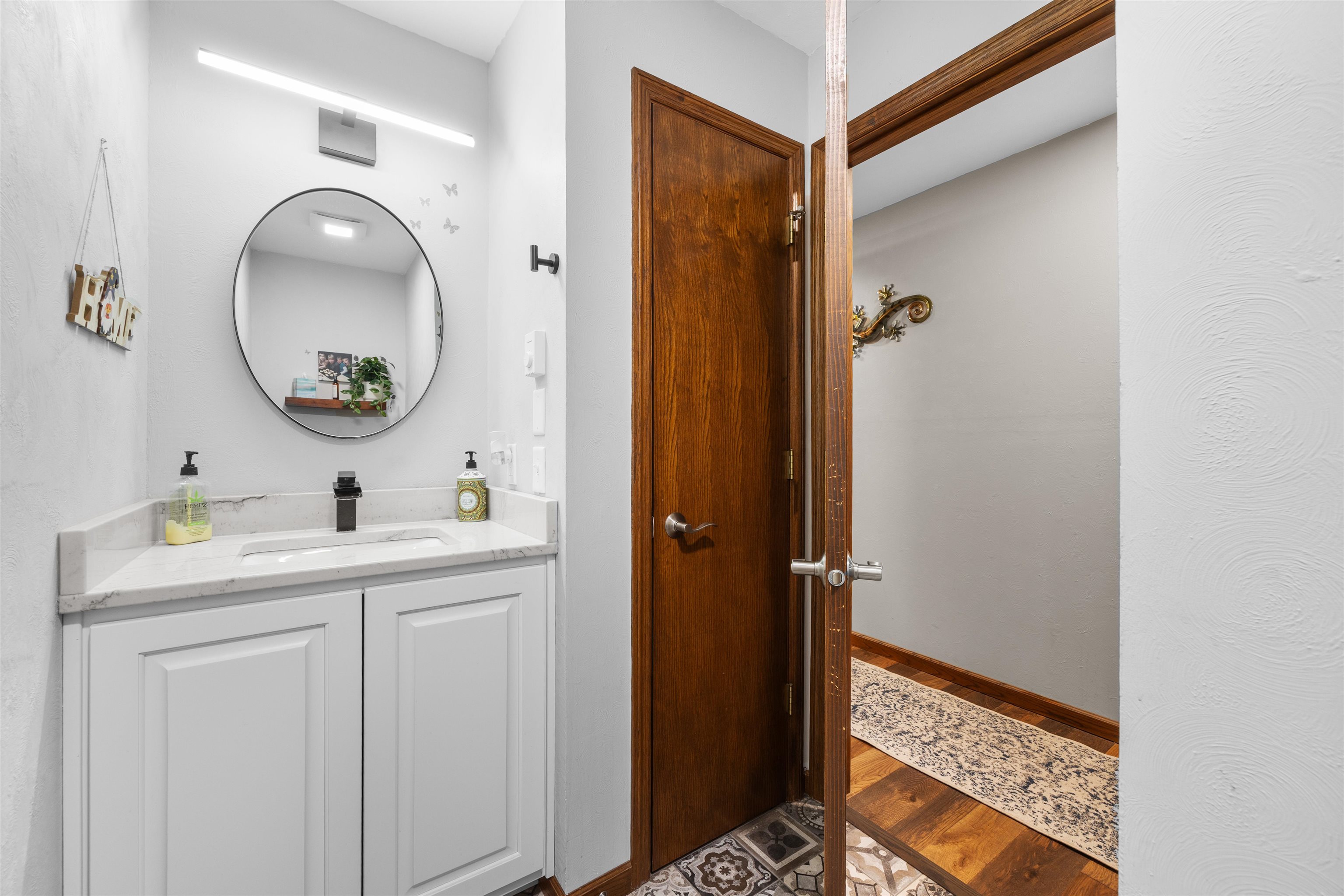 982 Excalibur Court Property Photo 35