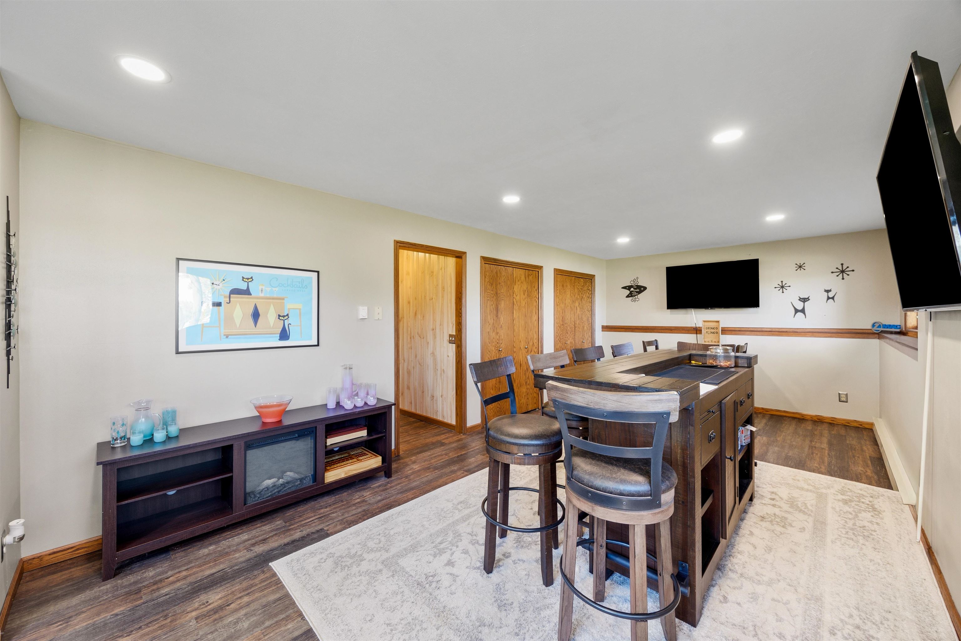 982 Excalibur Court Property Photo 39