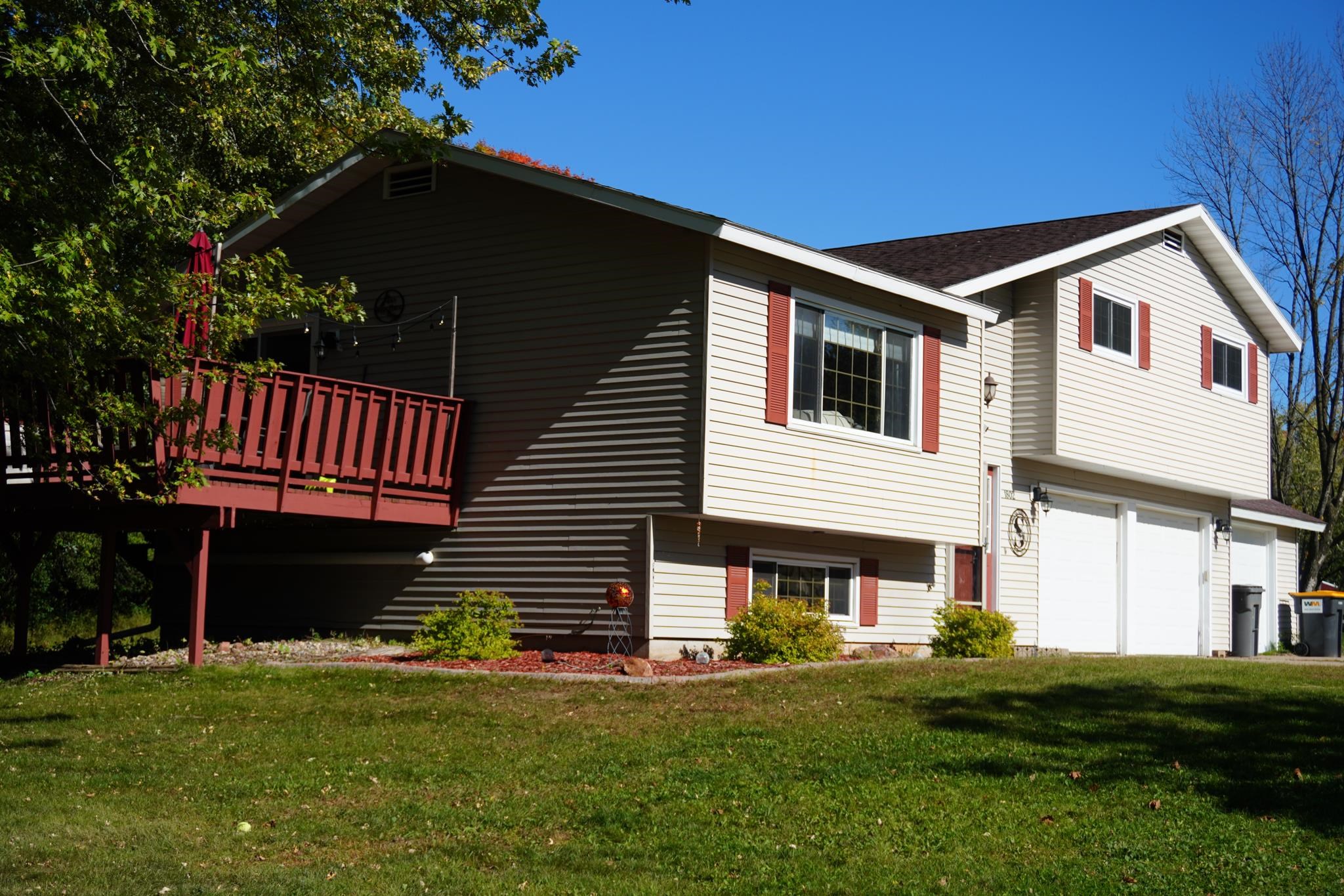 1802 Hemlock Avenue Property Photo 1