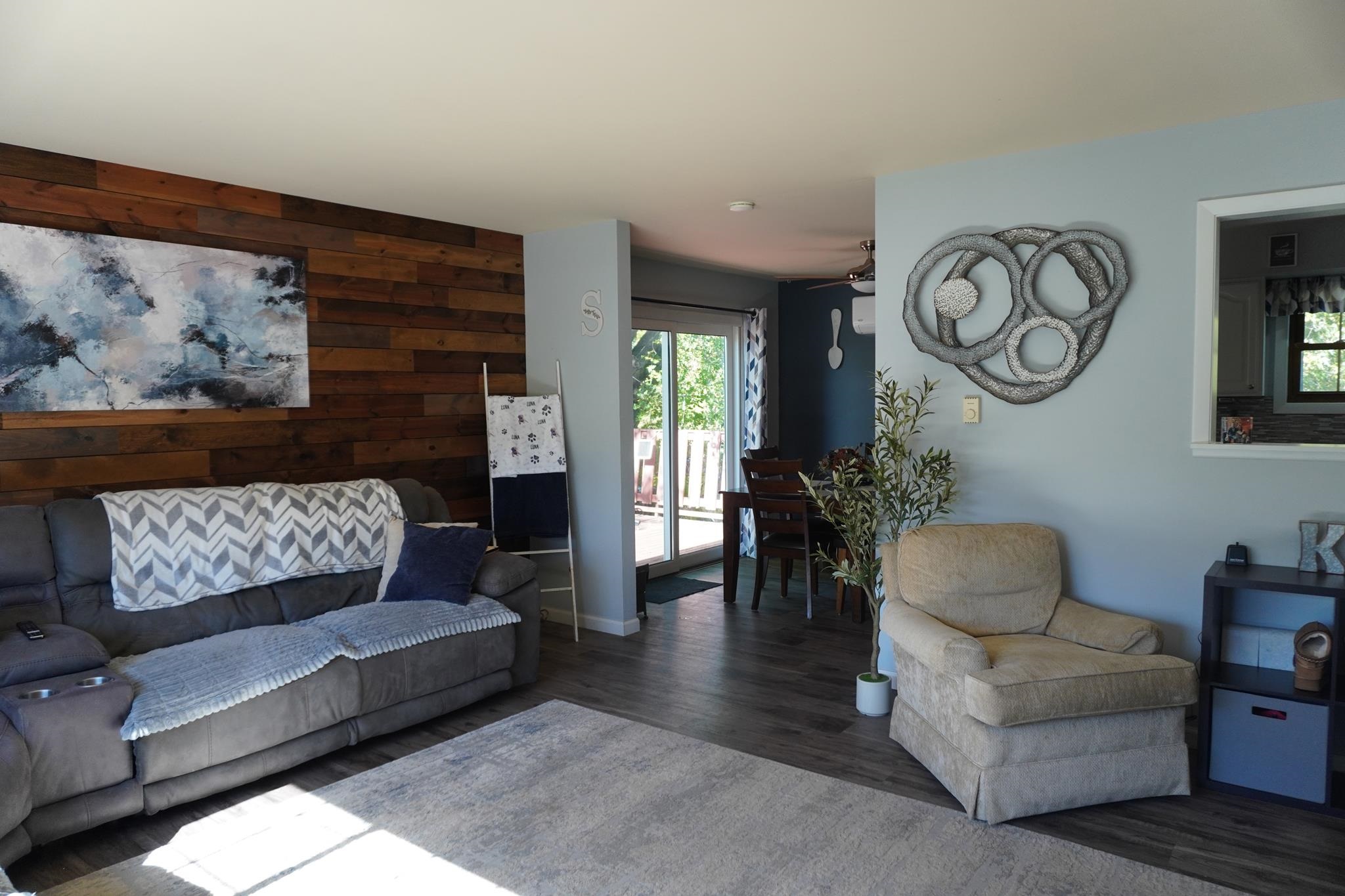 1802 Hemlock Avenue Property Photo 4