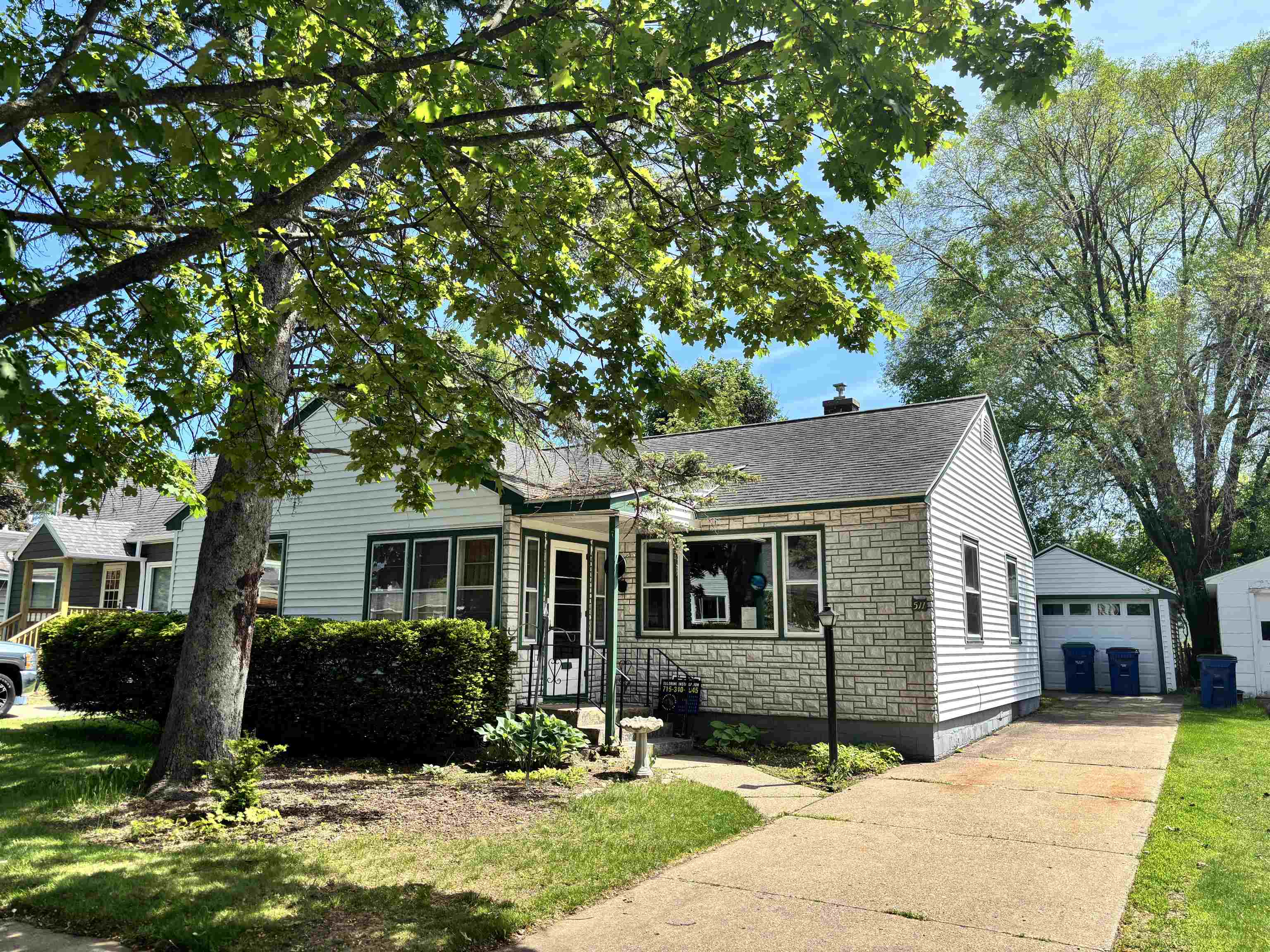 511 Ross Avenue Property Photo 1
