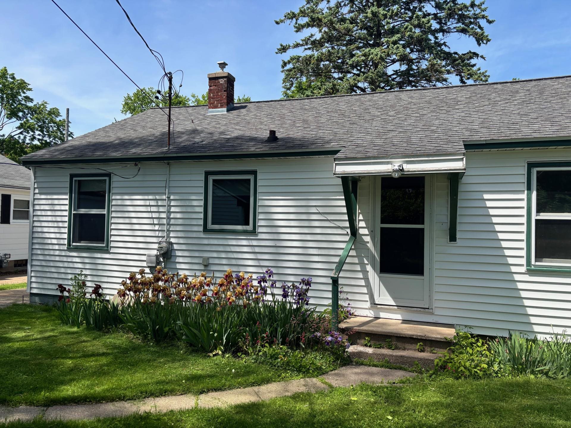 511 Ross Avenue Property Photo 4