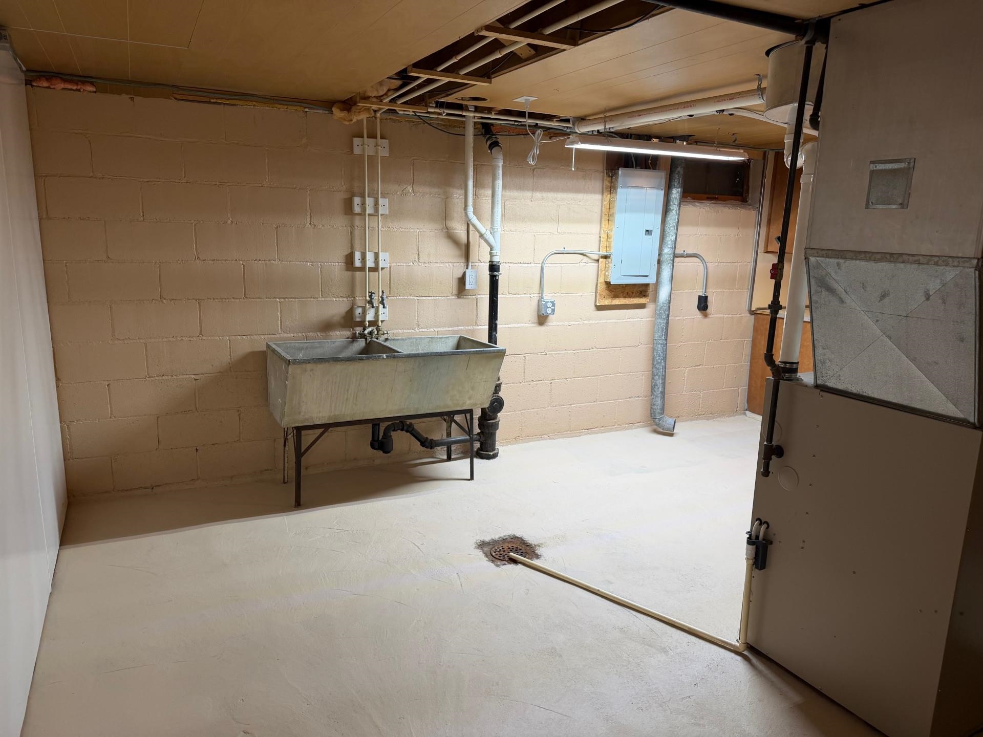511 Ross Avenue Property Photo 15