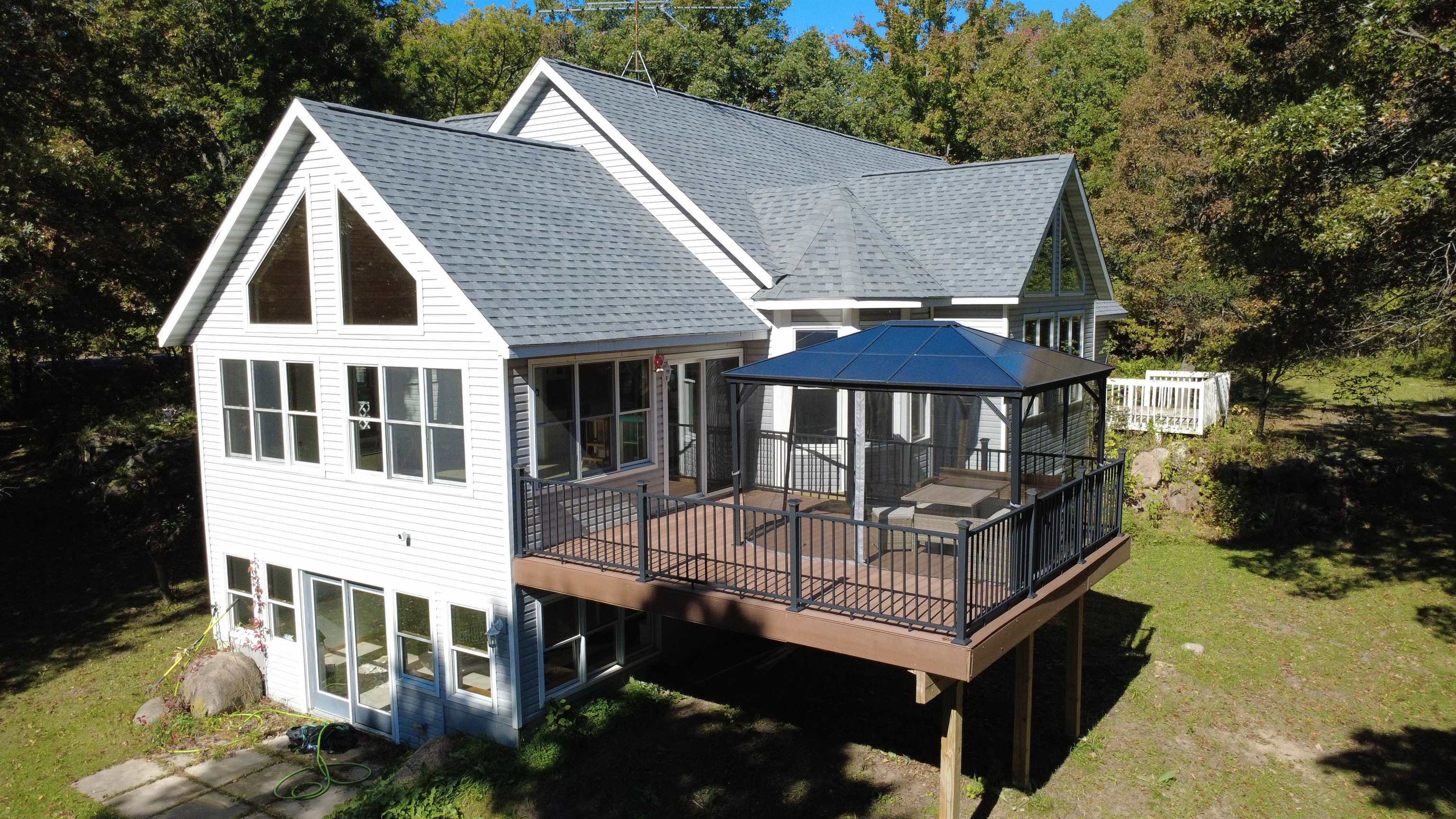 3726 Forest Drive Property Photo 2