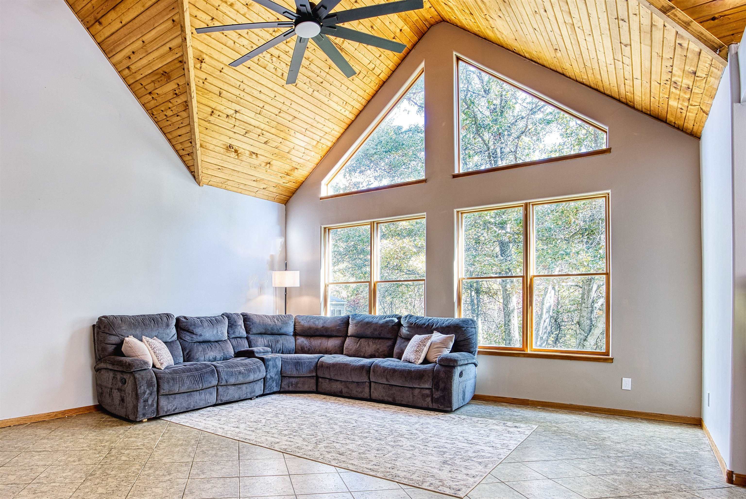 3726 Forest Drive Property Photo 4