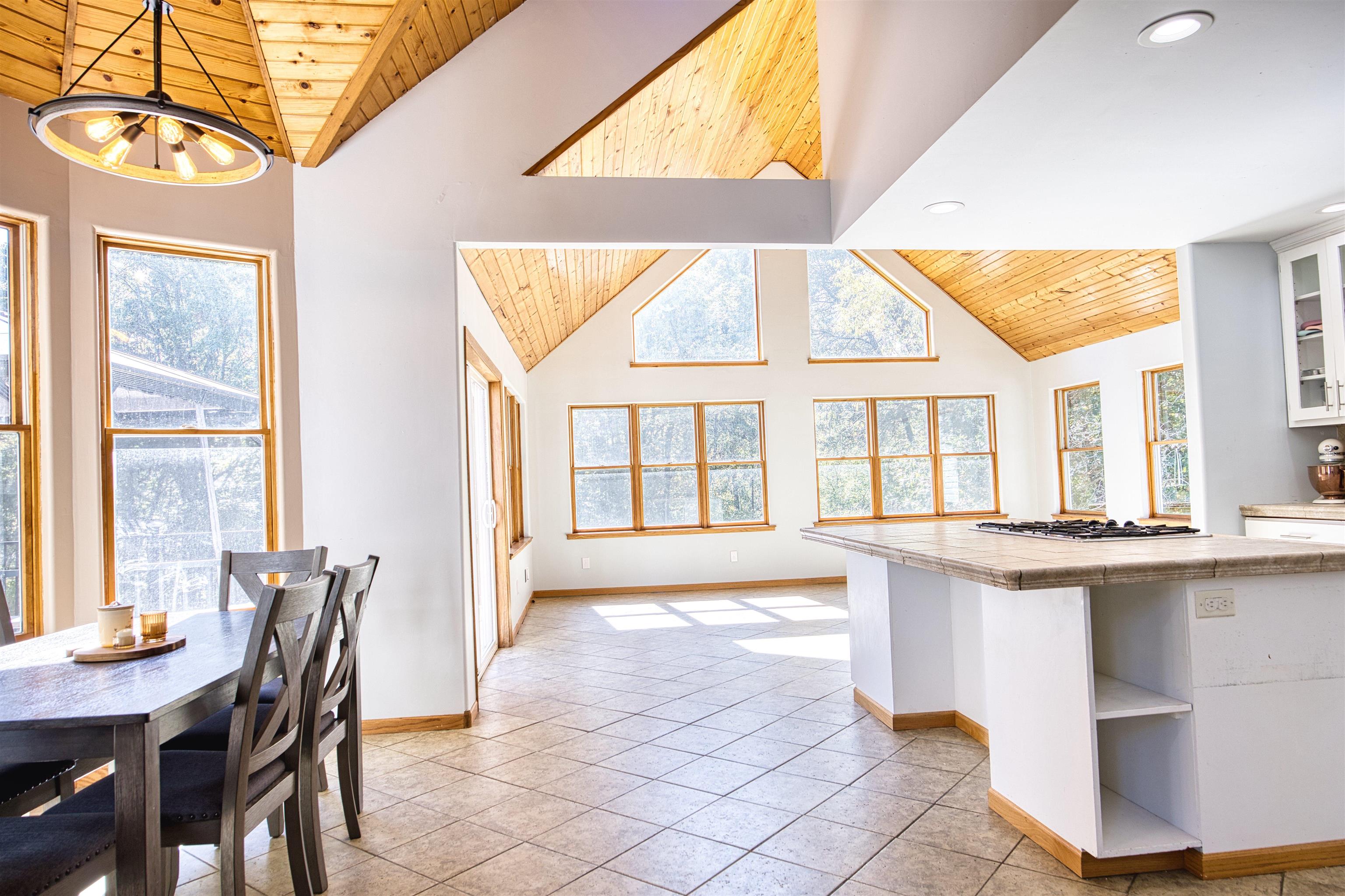 3726 Forest Drive Property Photo 8