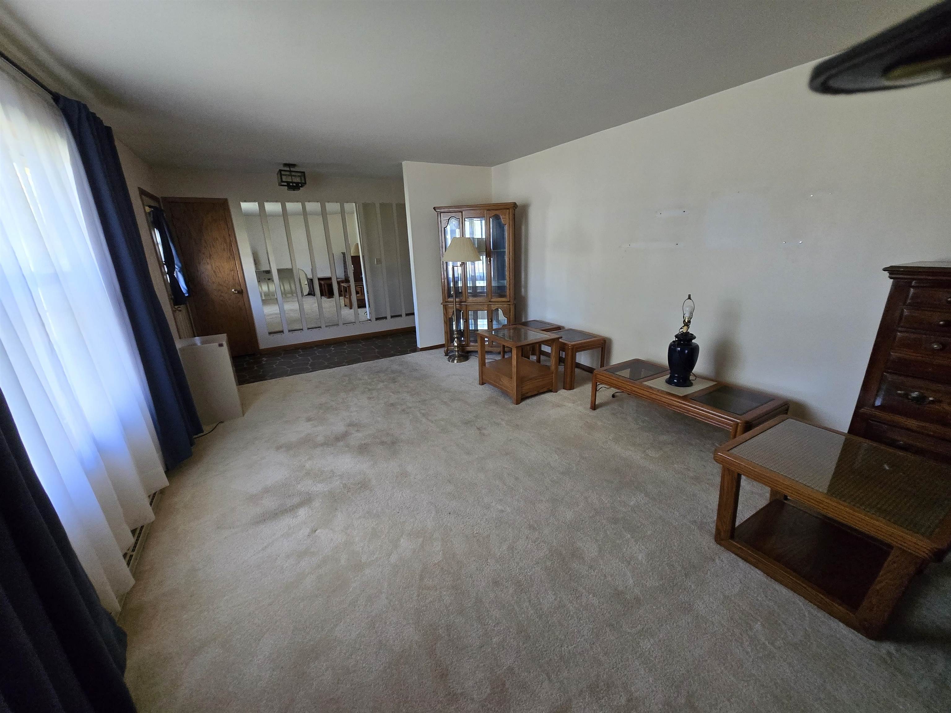 4509 Sternberg Avenue Property Photo 3