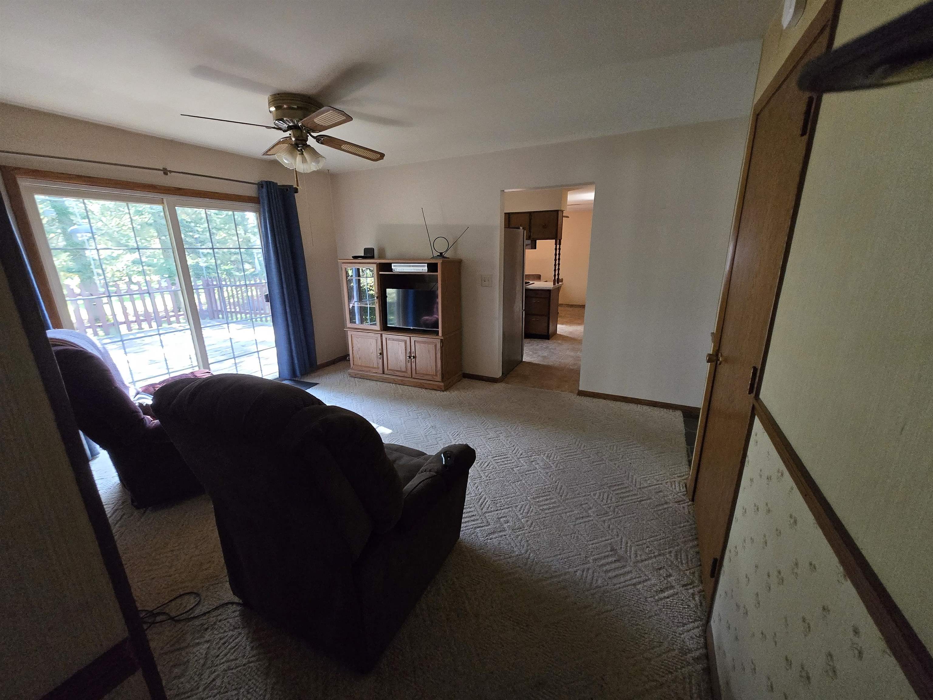 4509 Sternberg Avenue Property Photo 9
