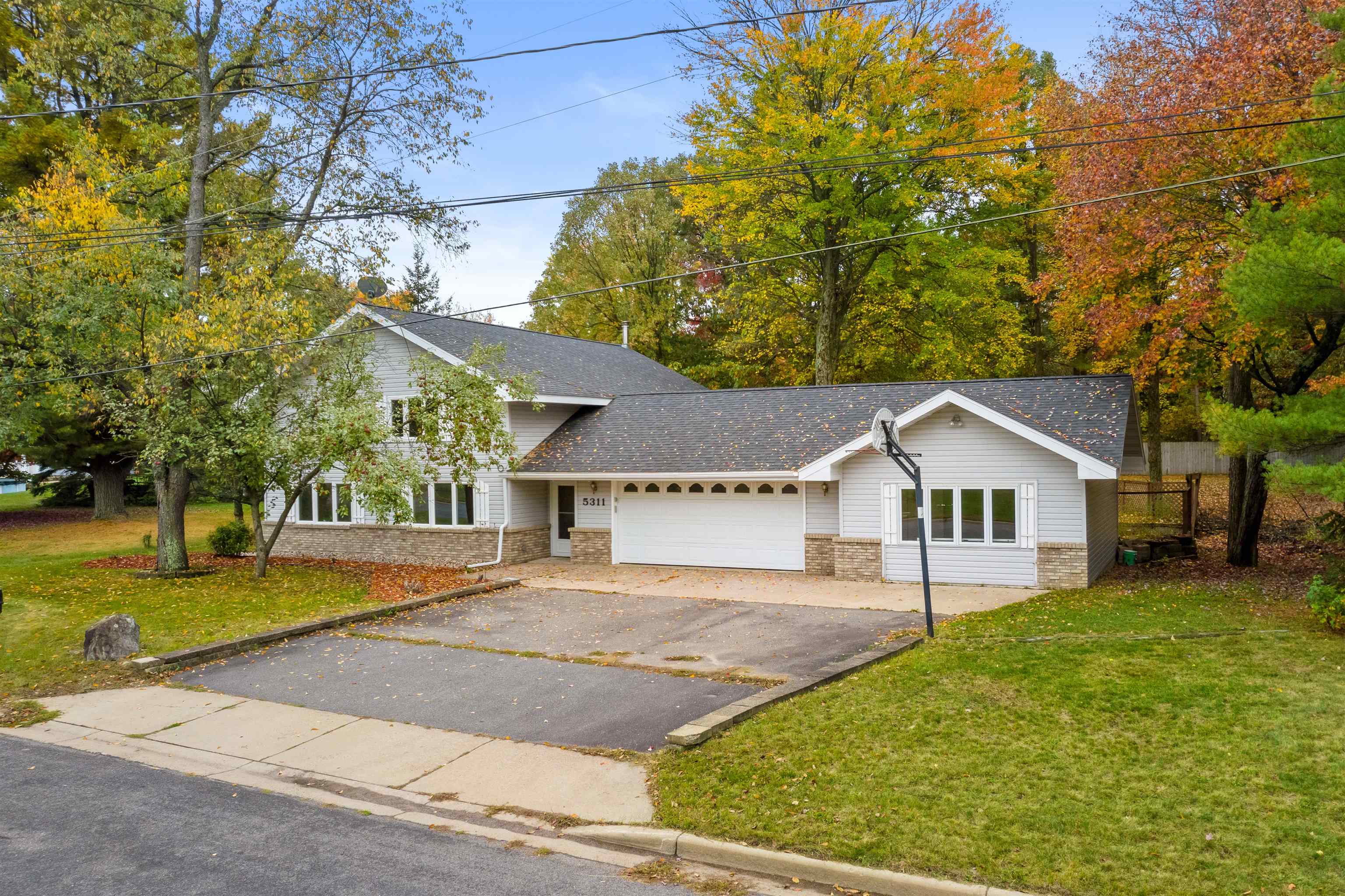 5311 Cathy Drive Property Photo 1