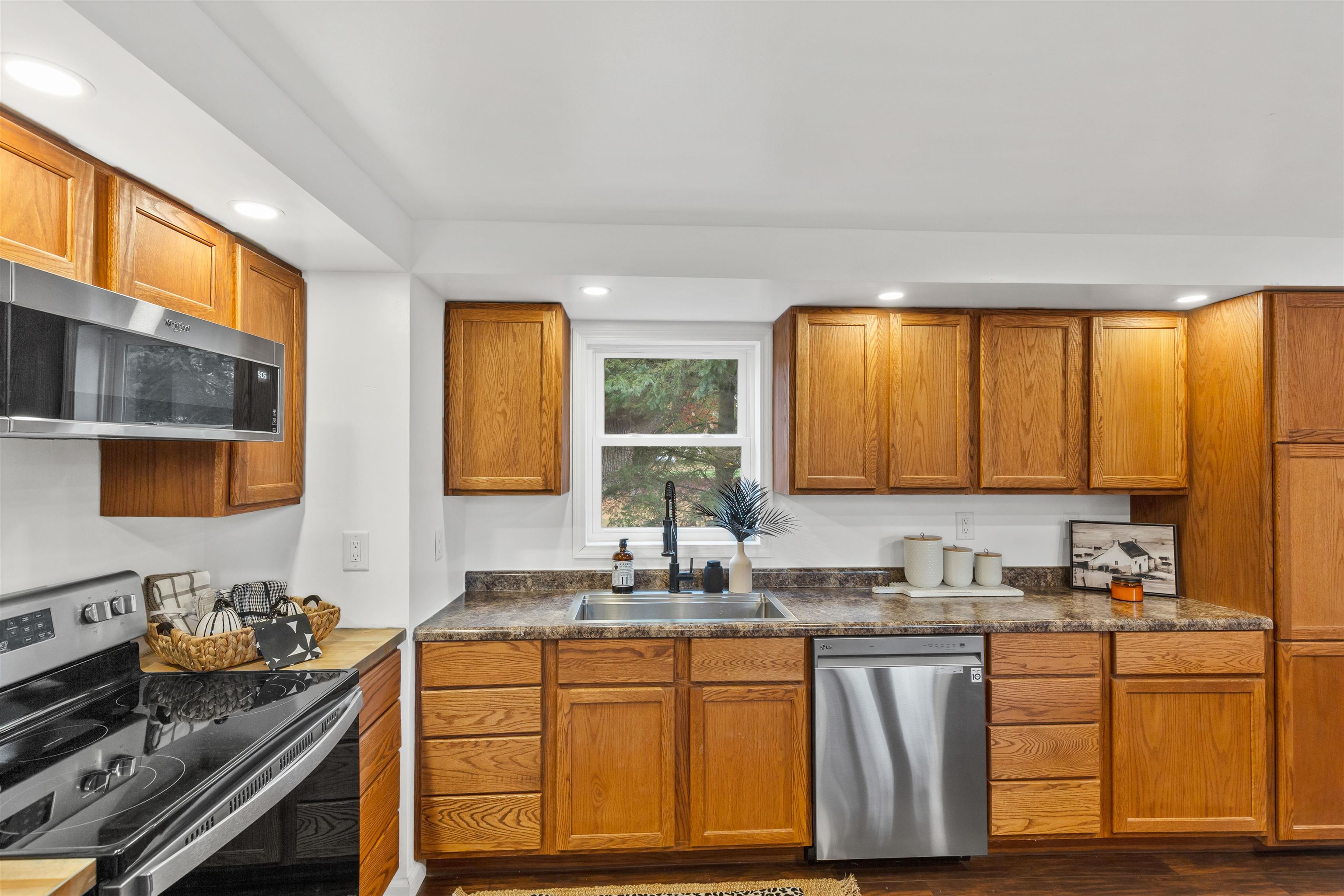 5311 Cathy Drive Property Photo 16