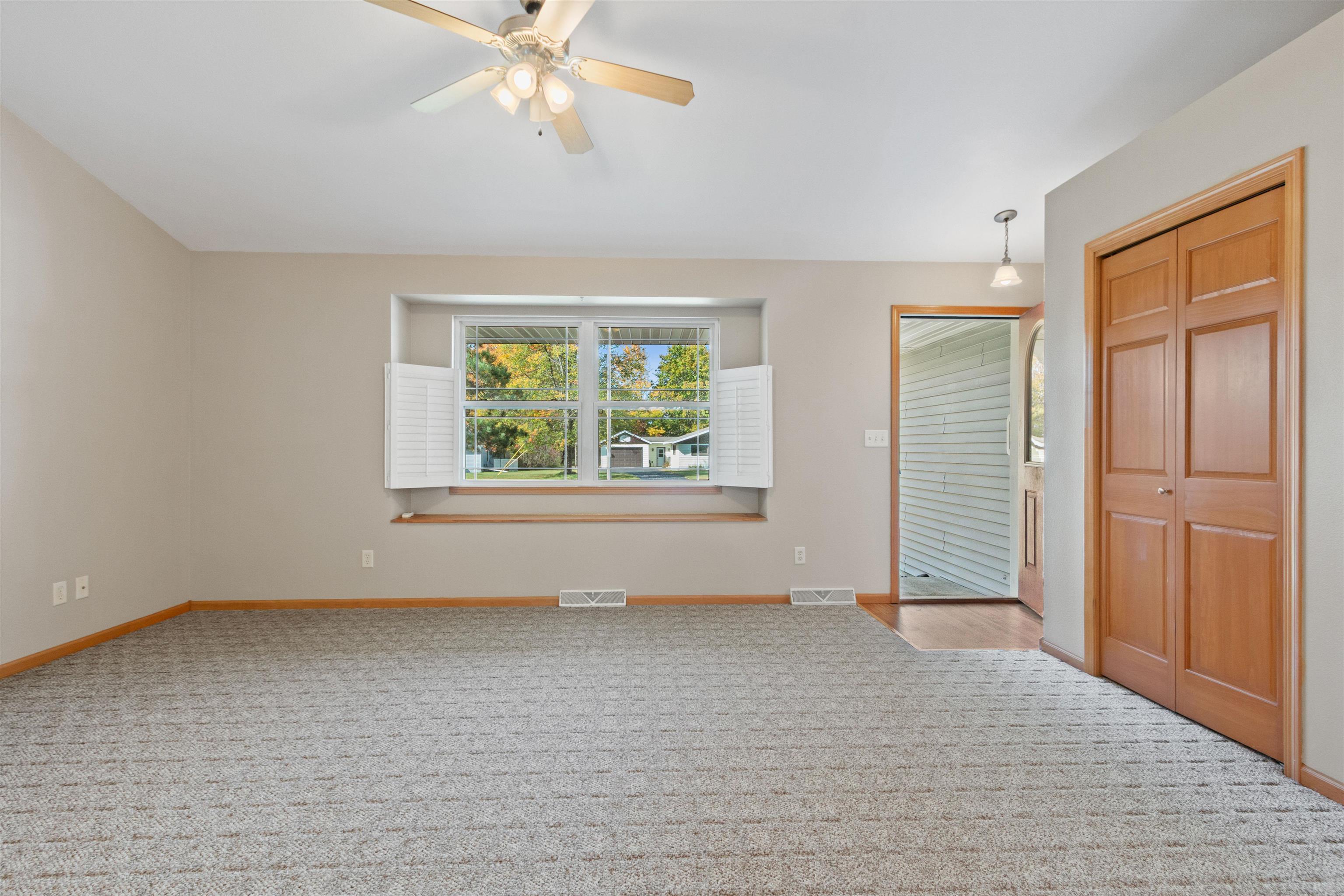 2400 Conant Street Property Photo 9