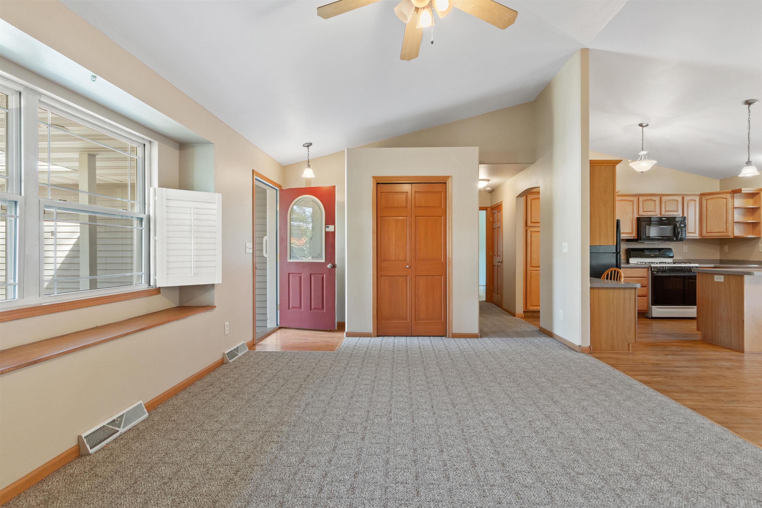 2400 Conant Street Property Photo 11