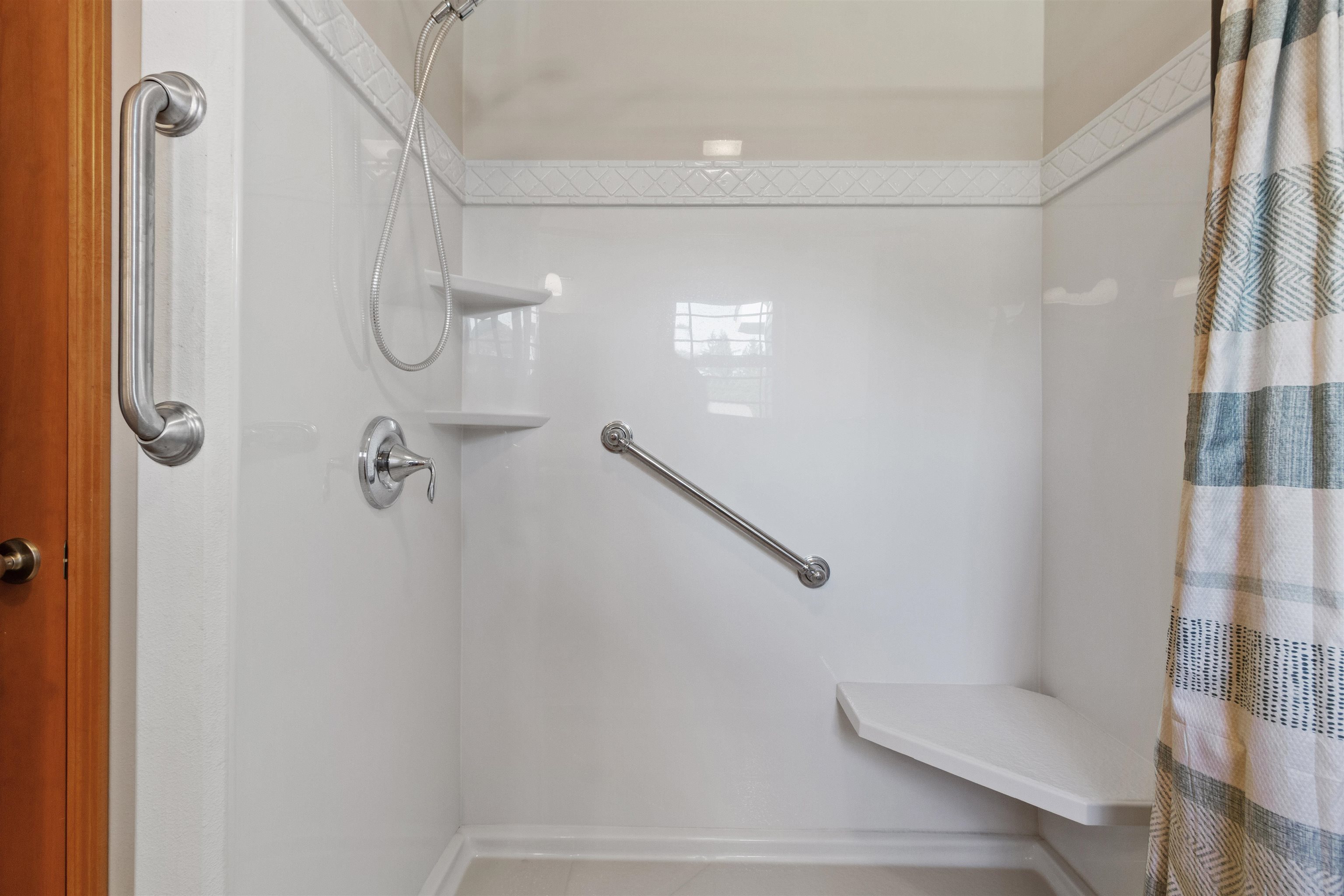 2400 Conant Street Property Photo 24