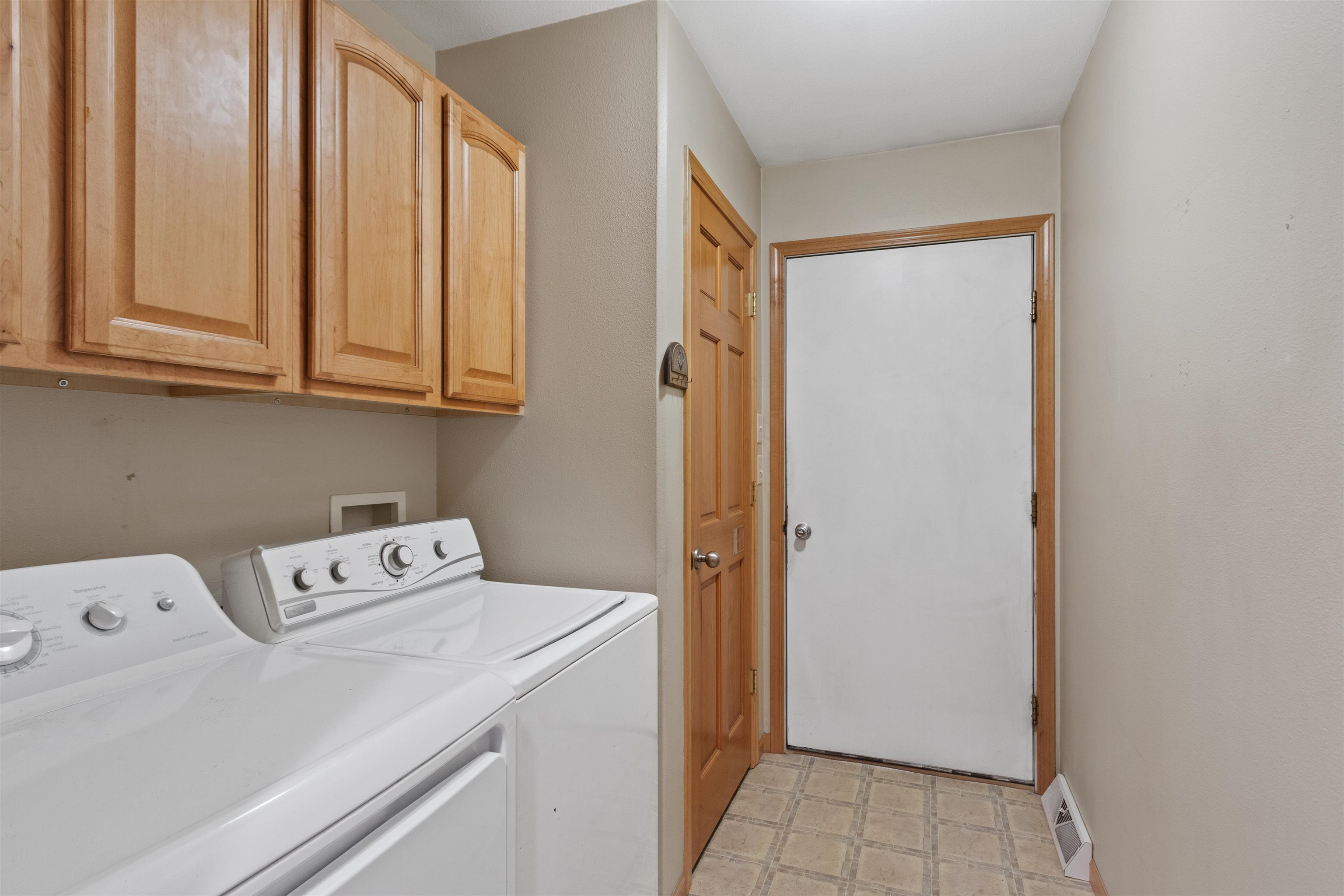 2400 Conant Street Property Photo 26