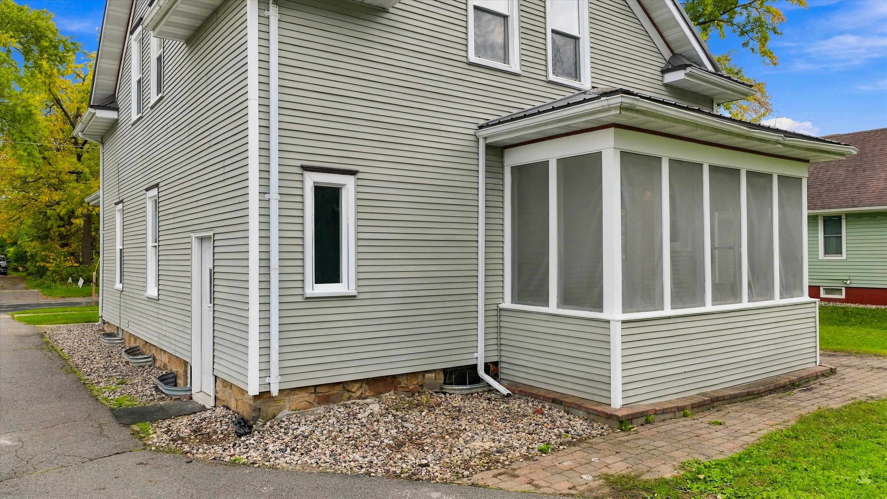 510 W Blodgett Street Property Photo 28