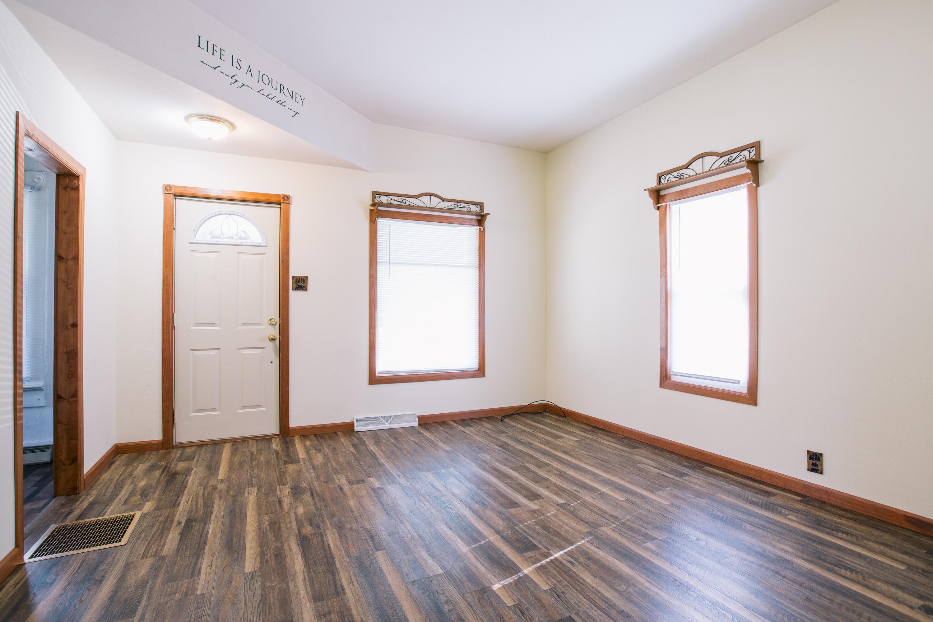 1014 Hewett Street Property Photo 4