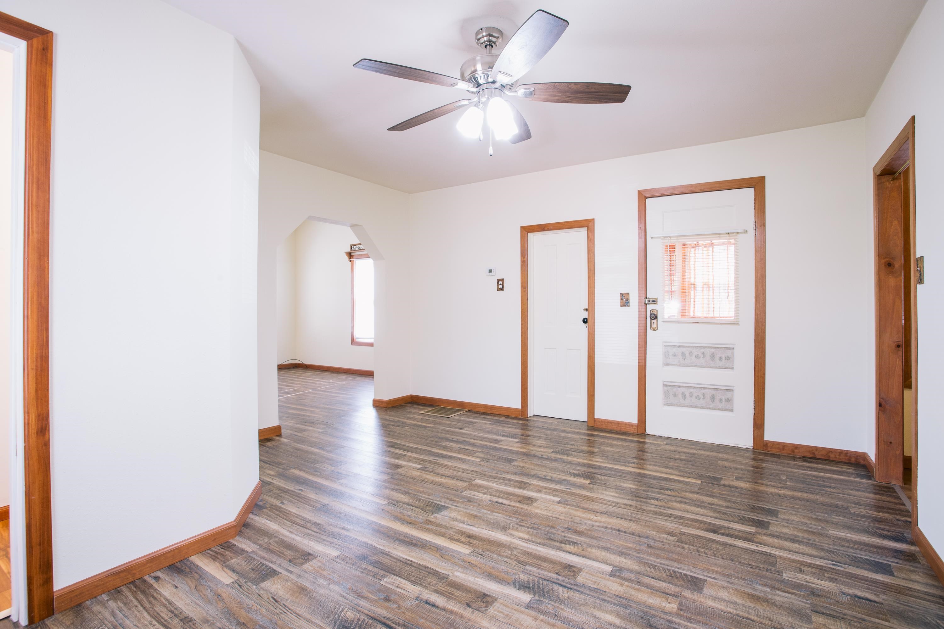 1014 Hewett Street Property Photo 8