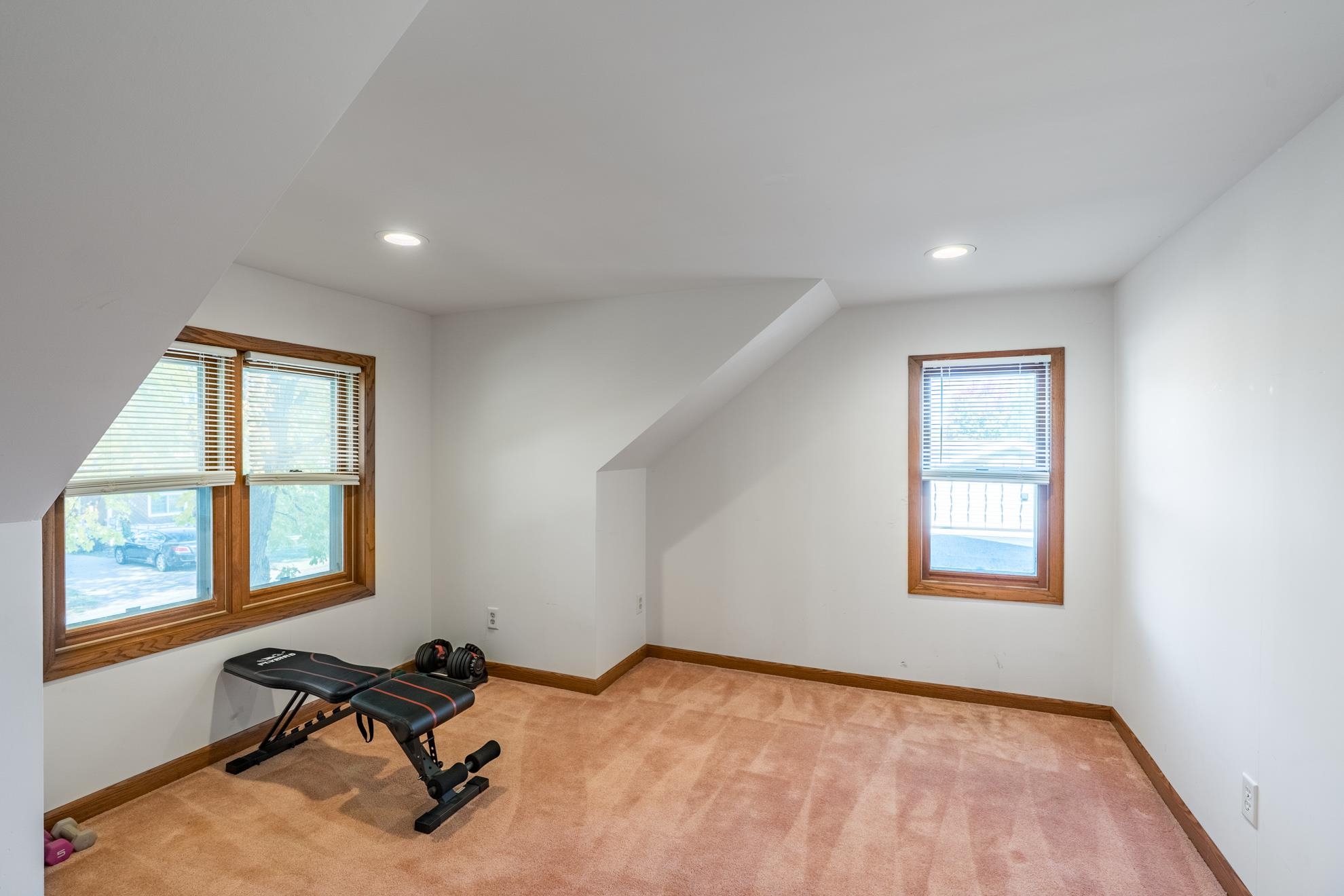 909 S 21st Avenue Property Photo 34