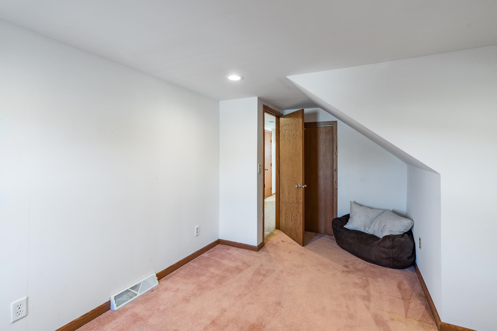 909 S 21st Avenue Property Photo 35