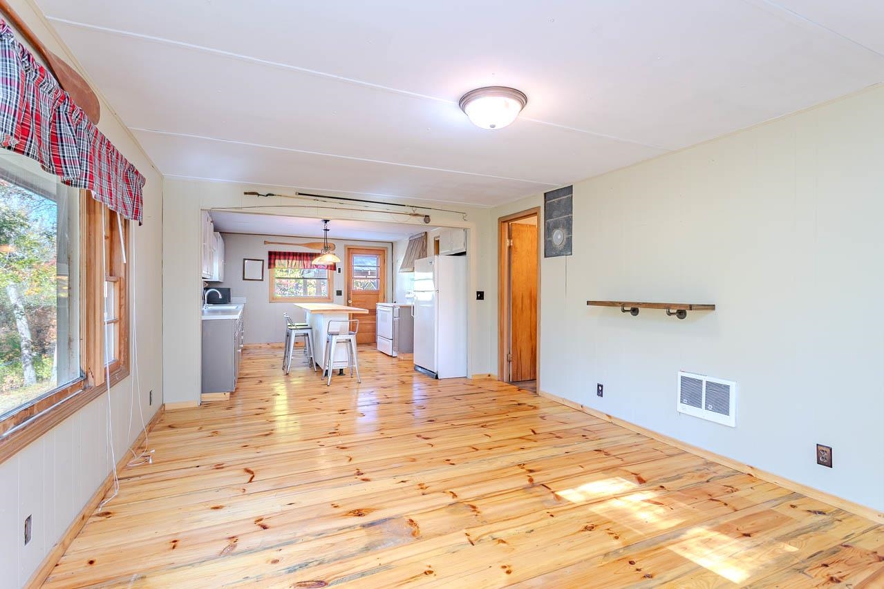 6907 E Rapids Road Property Photo 19