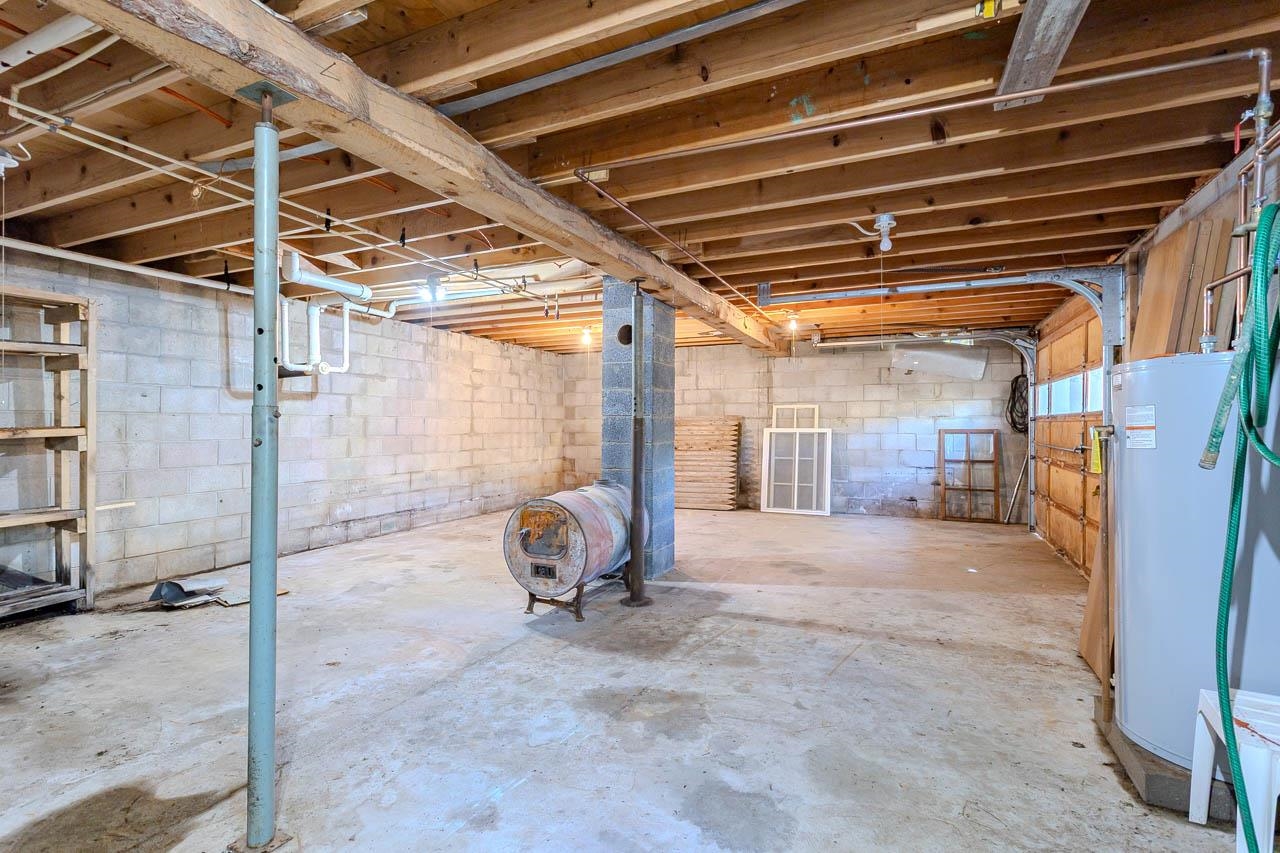 6907 E Rapids Road Property Photo 25