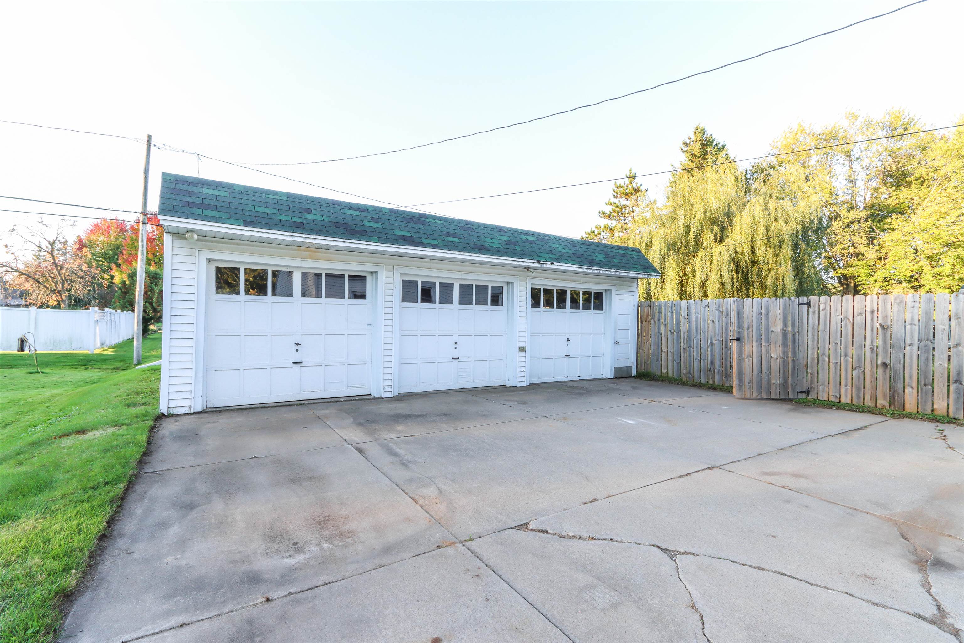 449 Wadleigh Street Property Photo 2