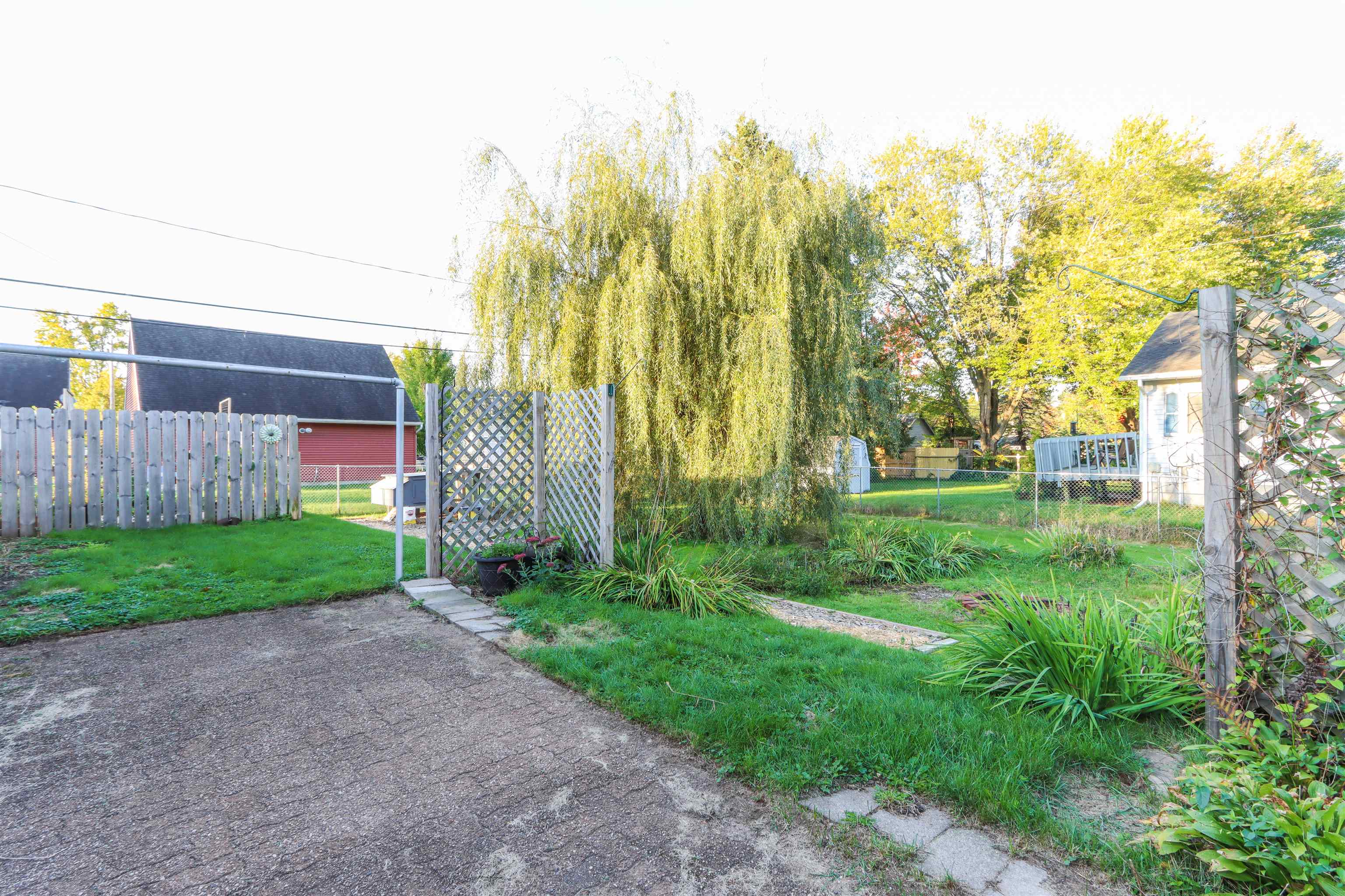 449 Wadleigh Street Property Photo 4