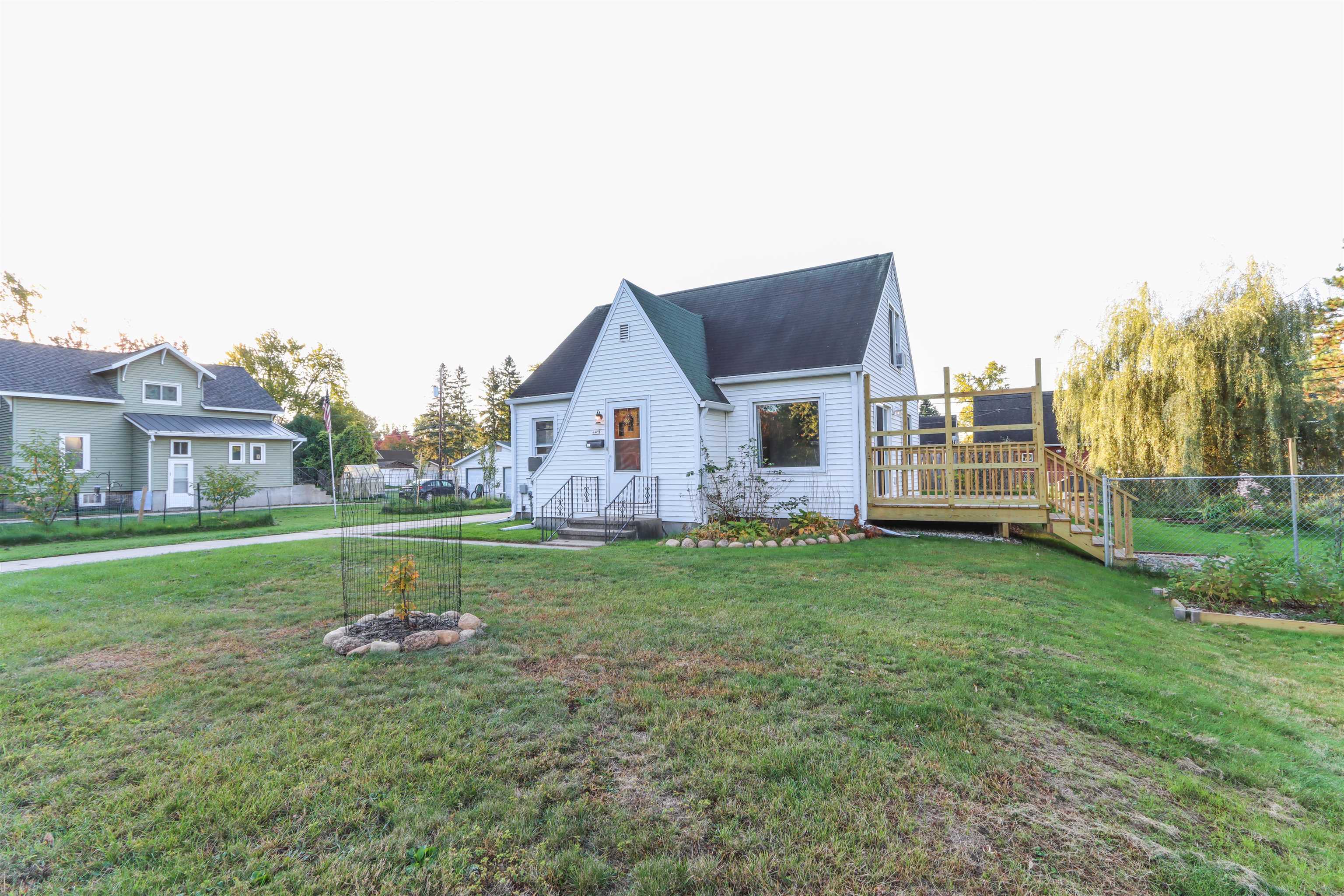 449 Wadleigh Street Property Photo 15
