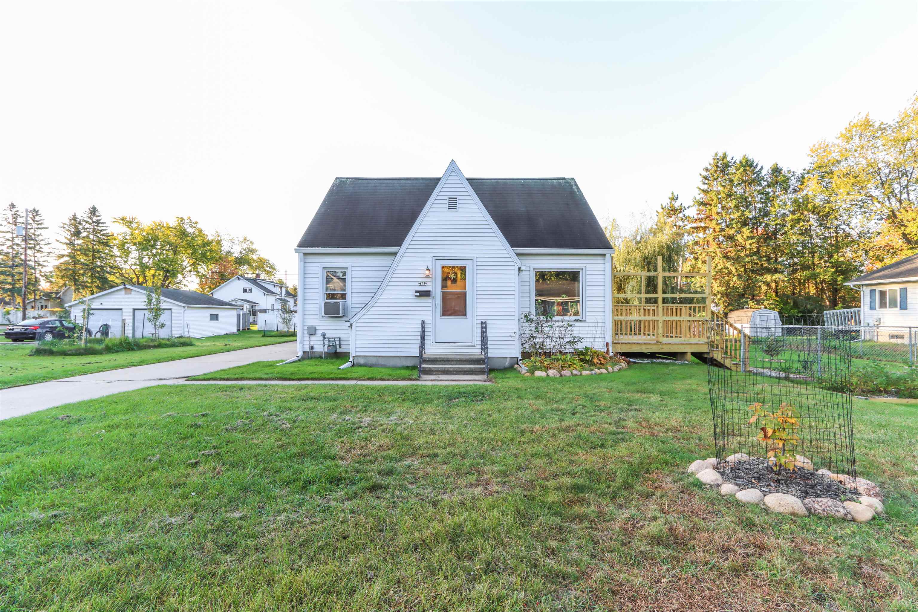 449 Wadleigh Street Property Photo 16