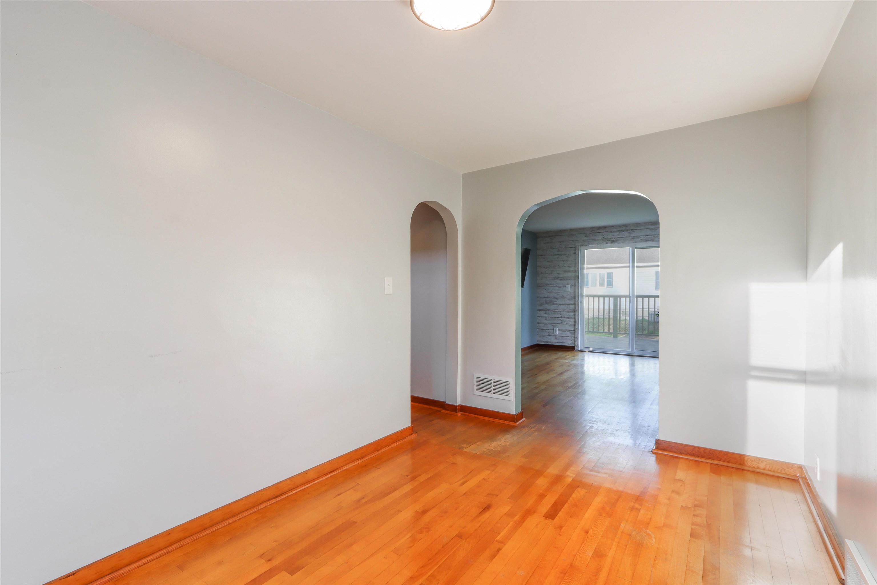 449 Wadleigh Street Property Photo 23