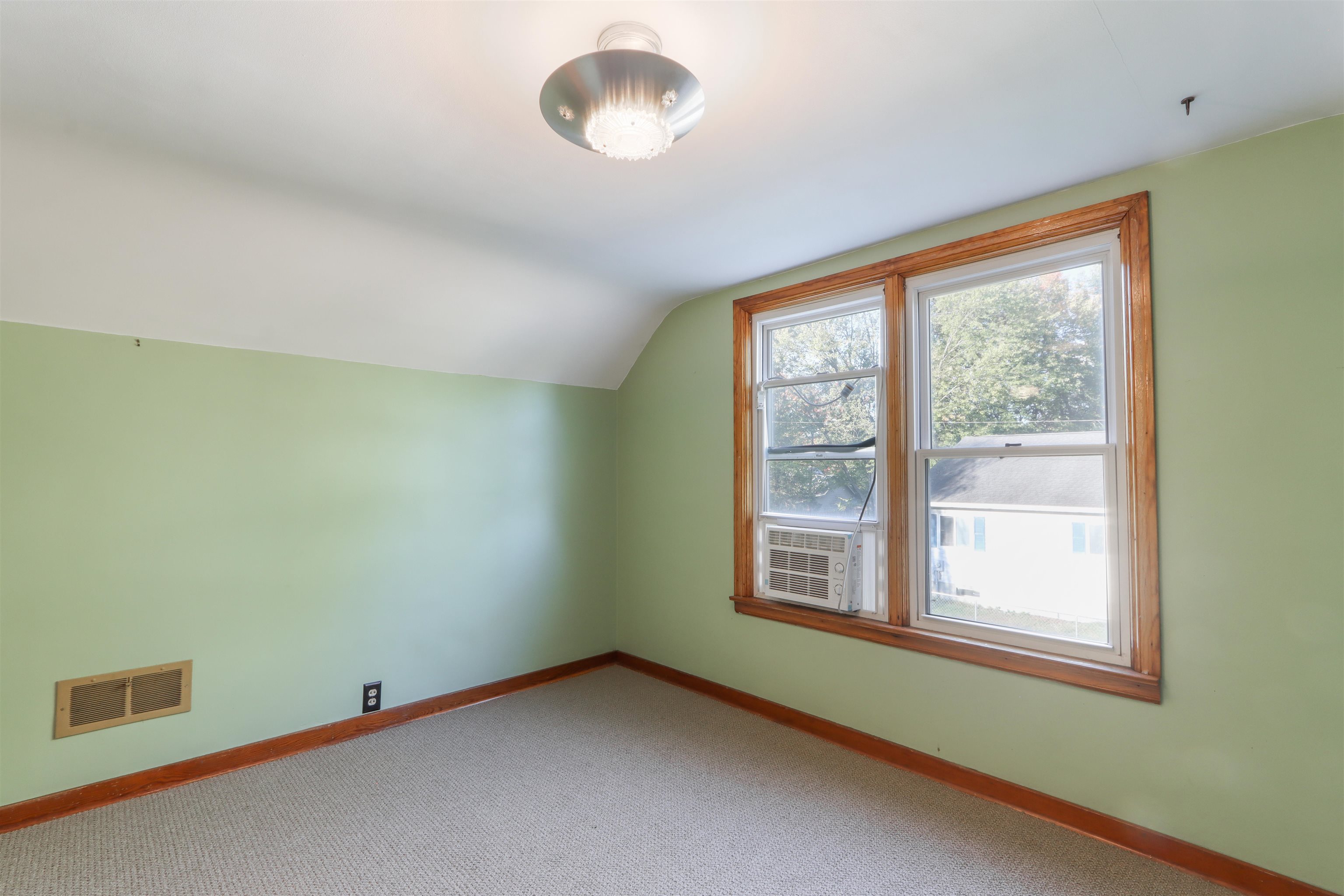 449 Wadleigh Street Property Photo 32