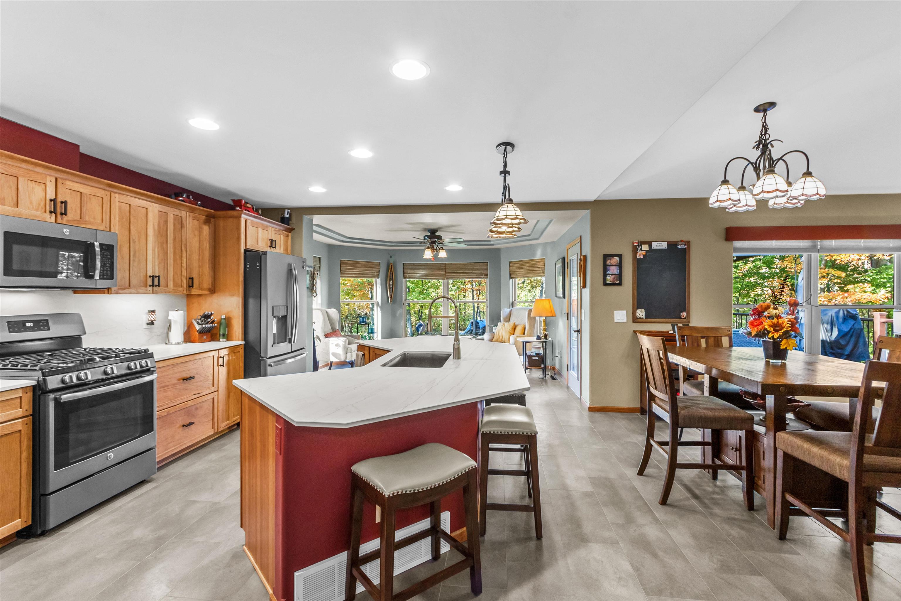 9620 Timberline Court Property Photo 8