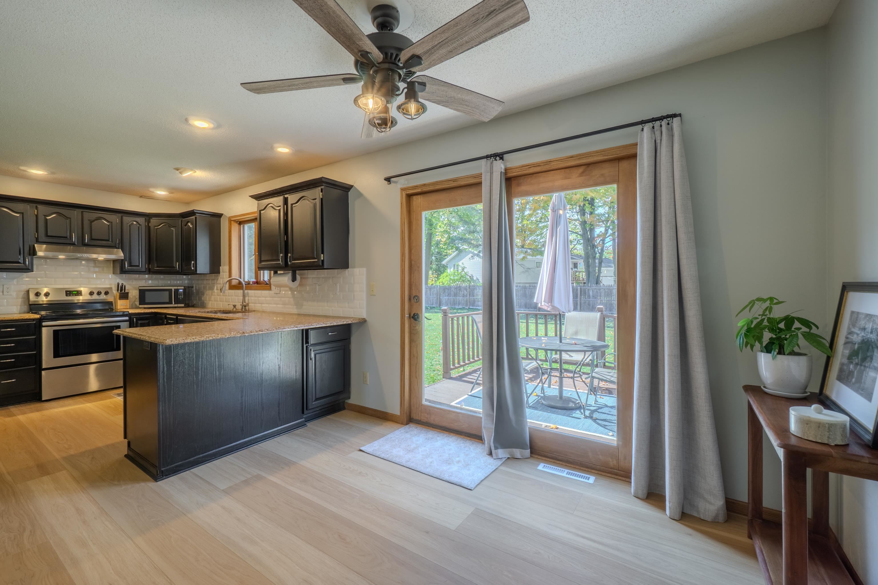 227888 Lanner Avenue Property Photo 19