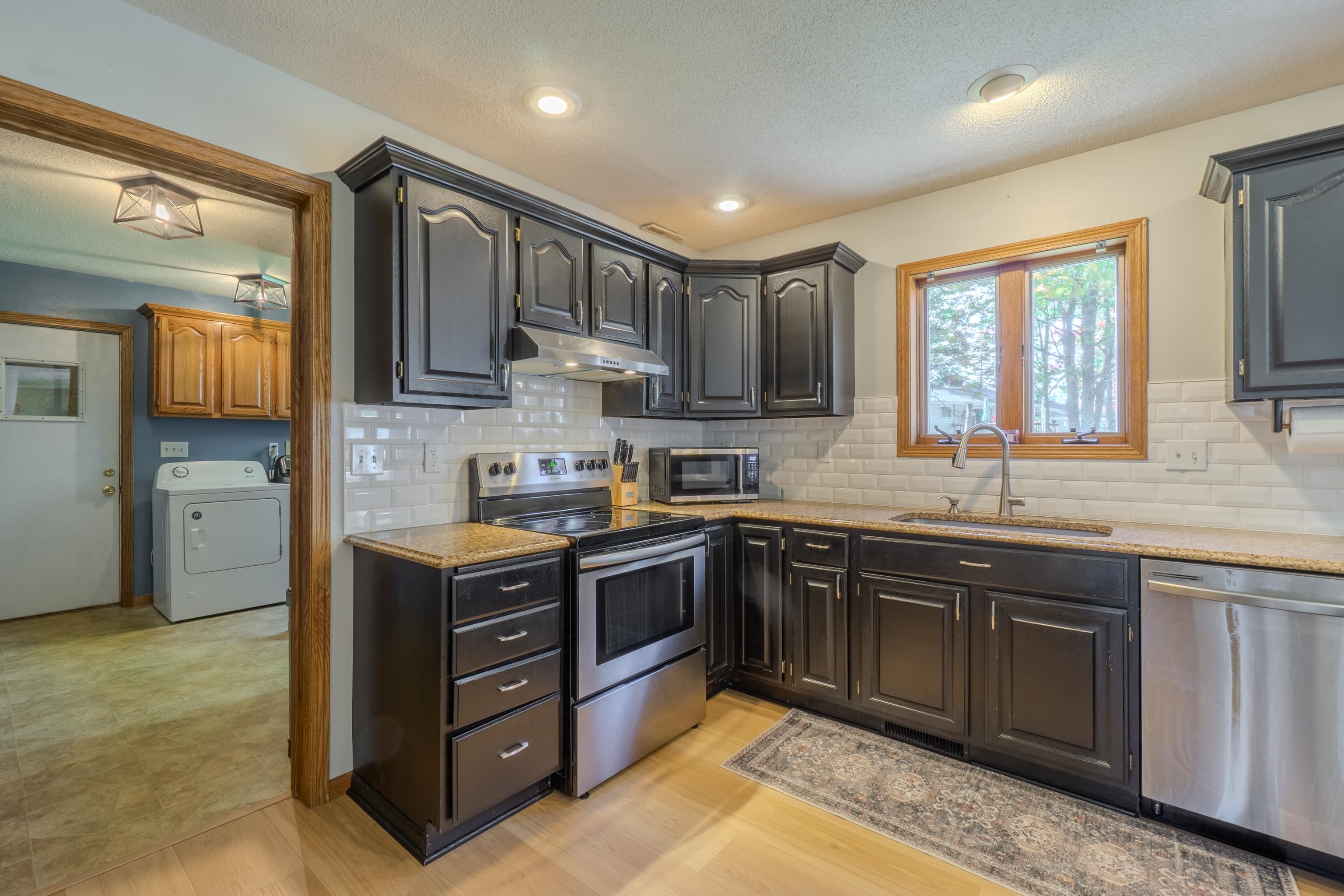 227888 Lanner Avenue Property Photo 21