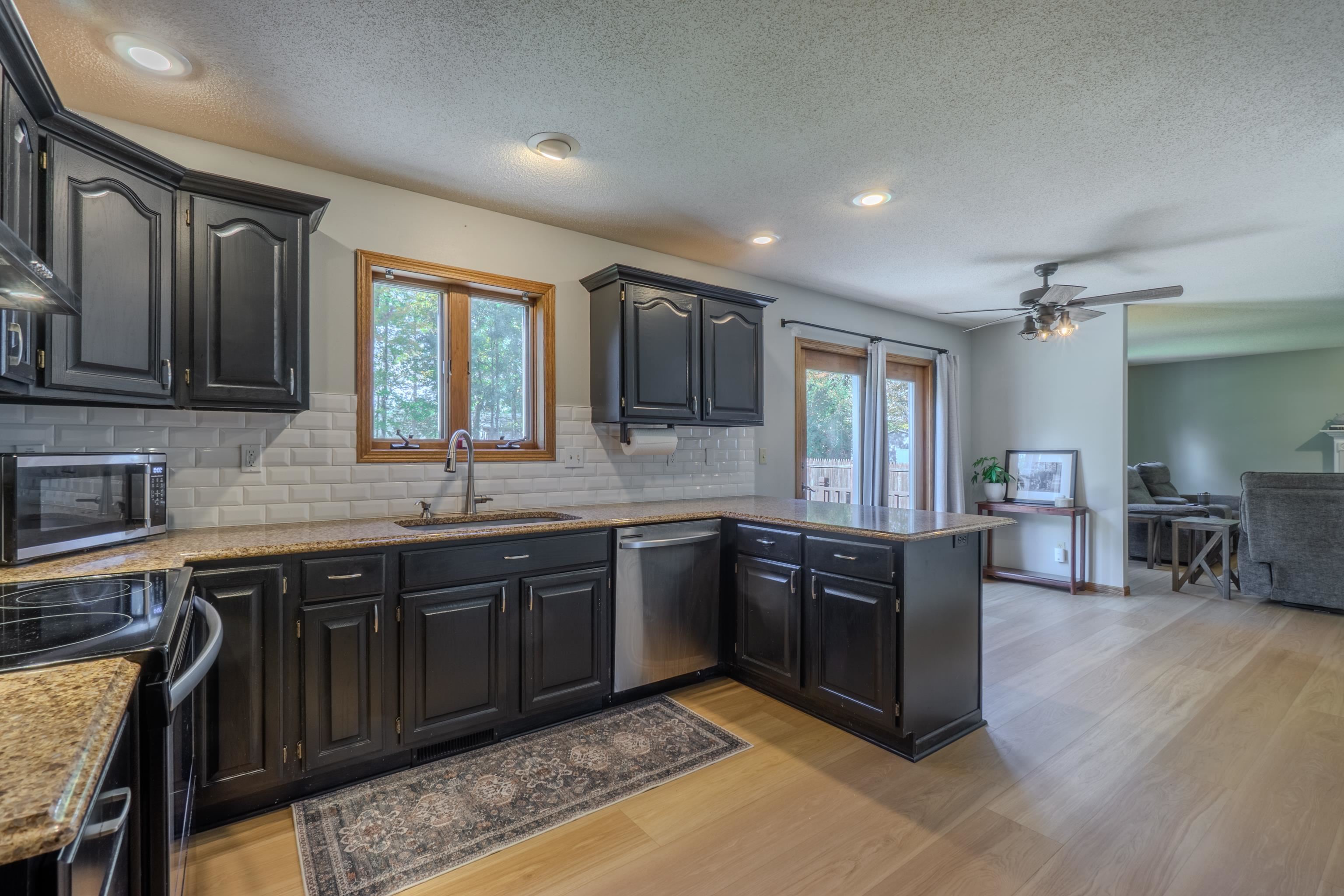 227888 Lanner Avenue Property Photo 22