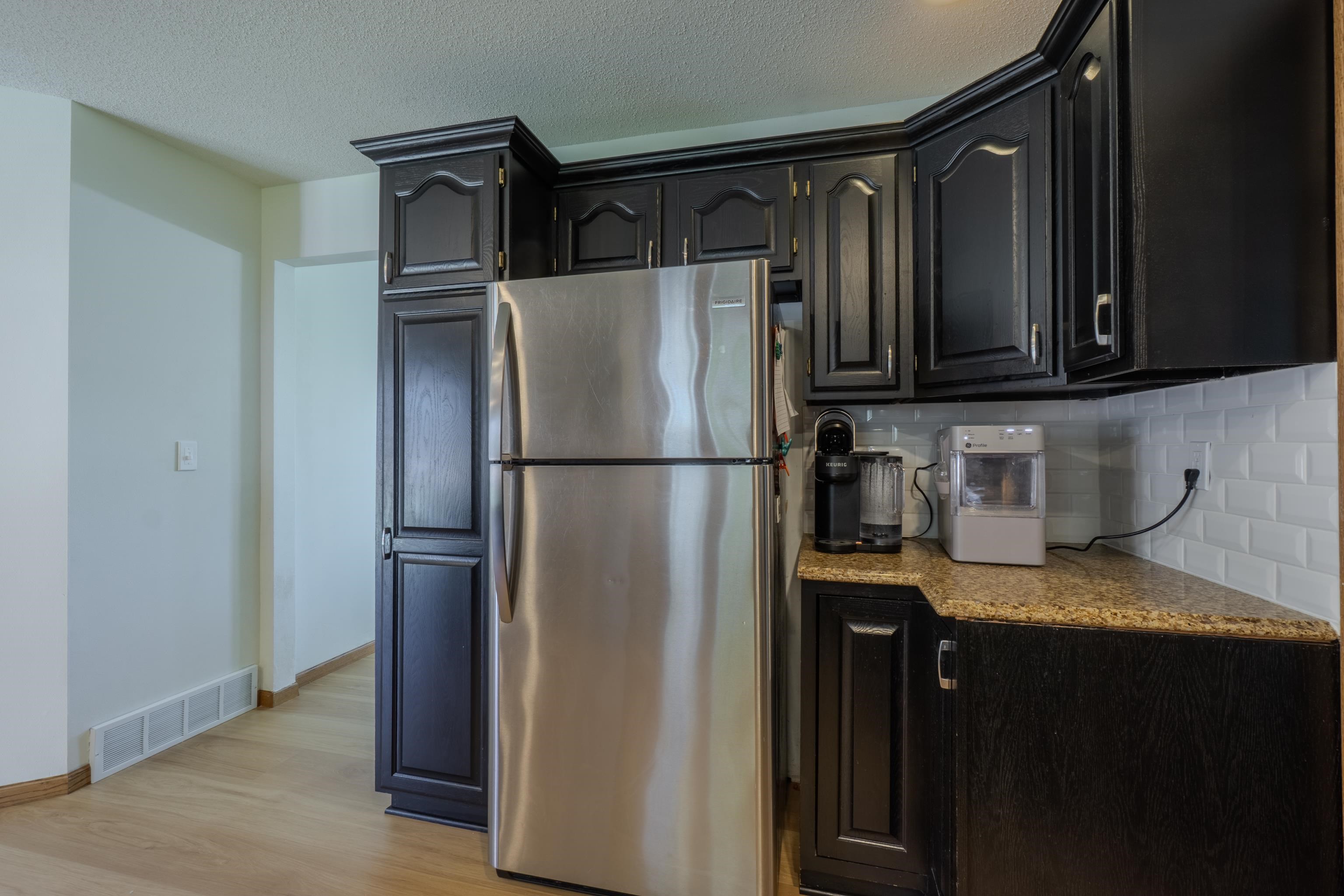 227888 Lanner Avenue Property Photo 24