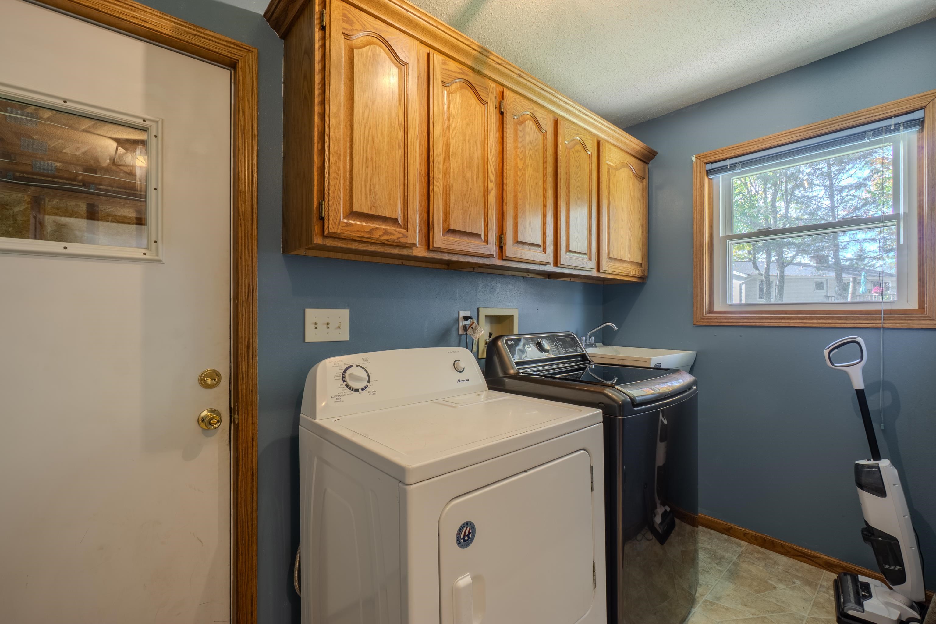 227888 Lanner Avenue Property Photo 27