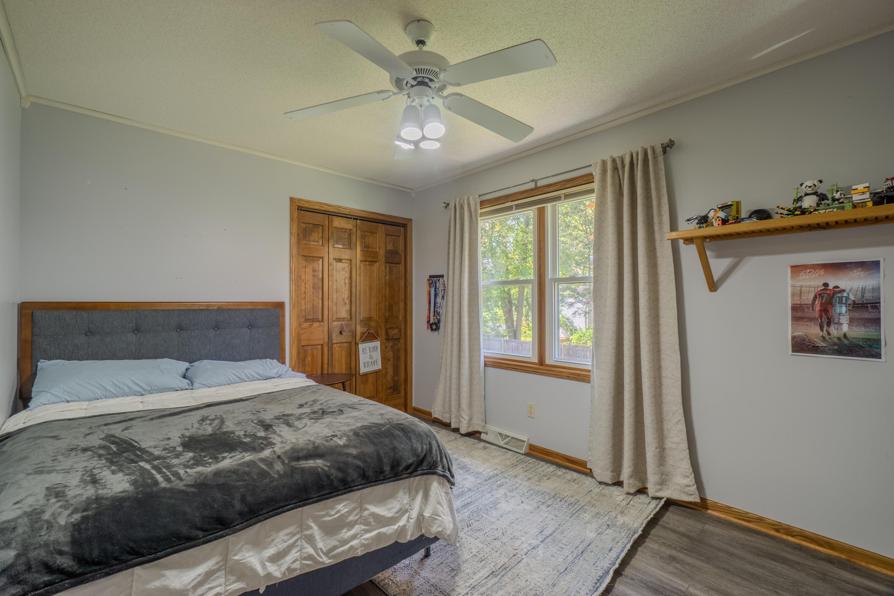 227888 Lanner Avenue Property Photo 38
