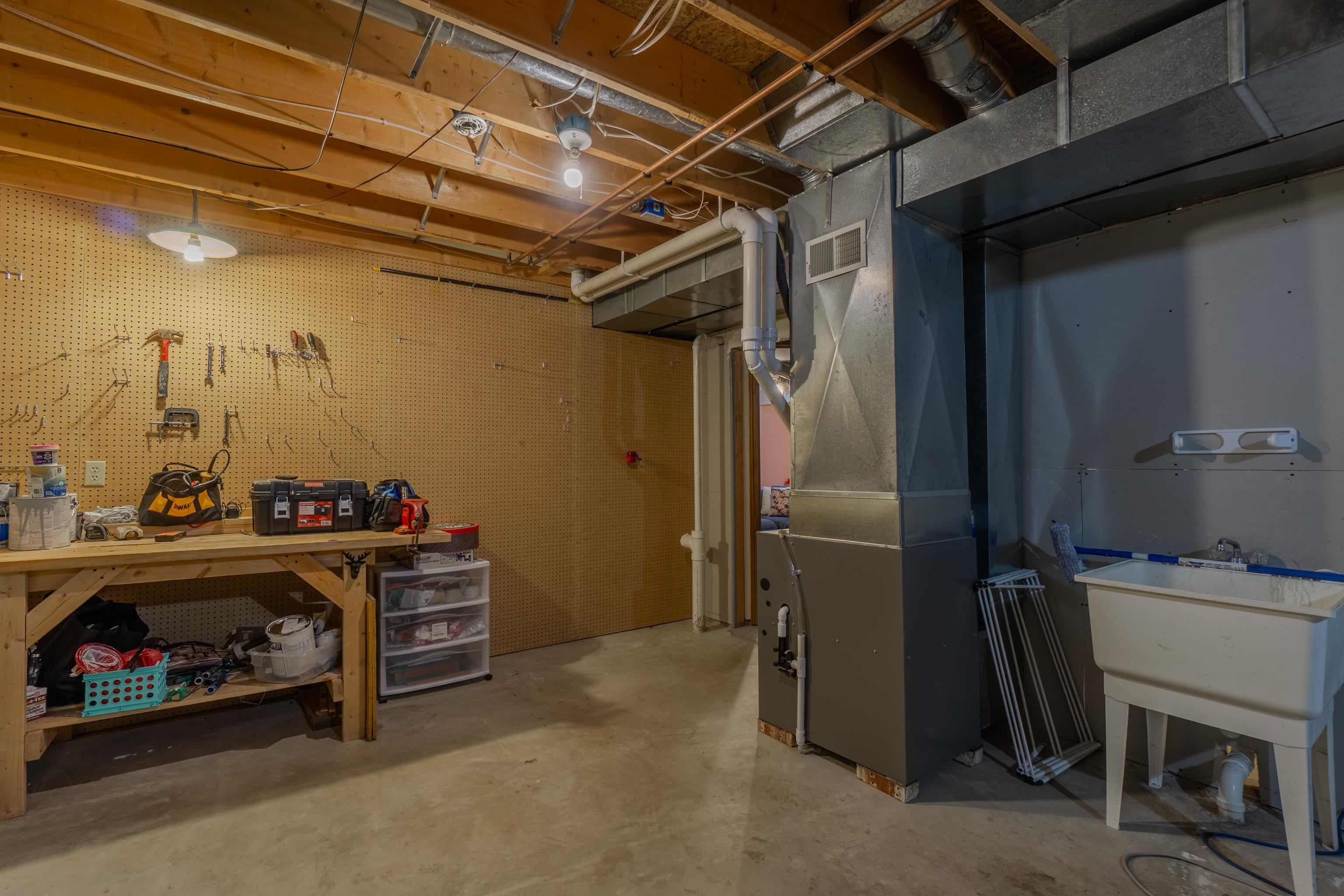 227888 Lanner Avenue Property Photo 54