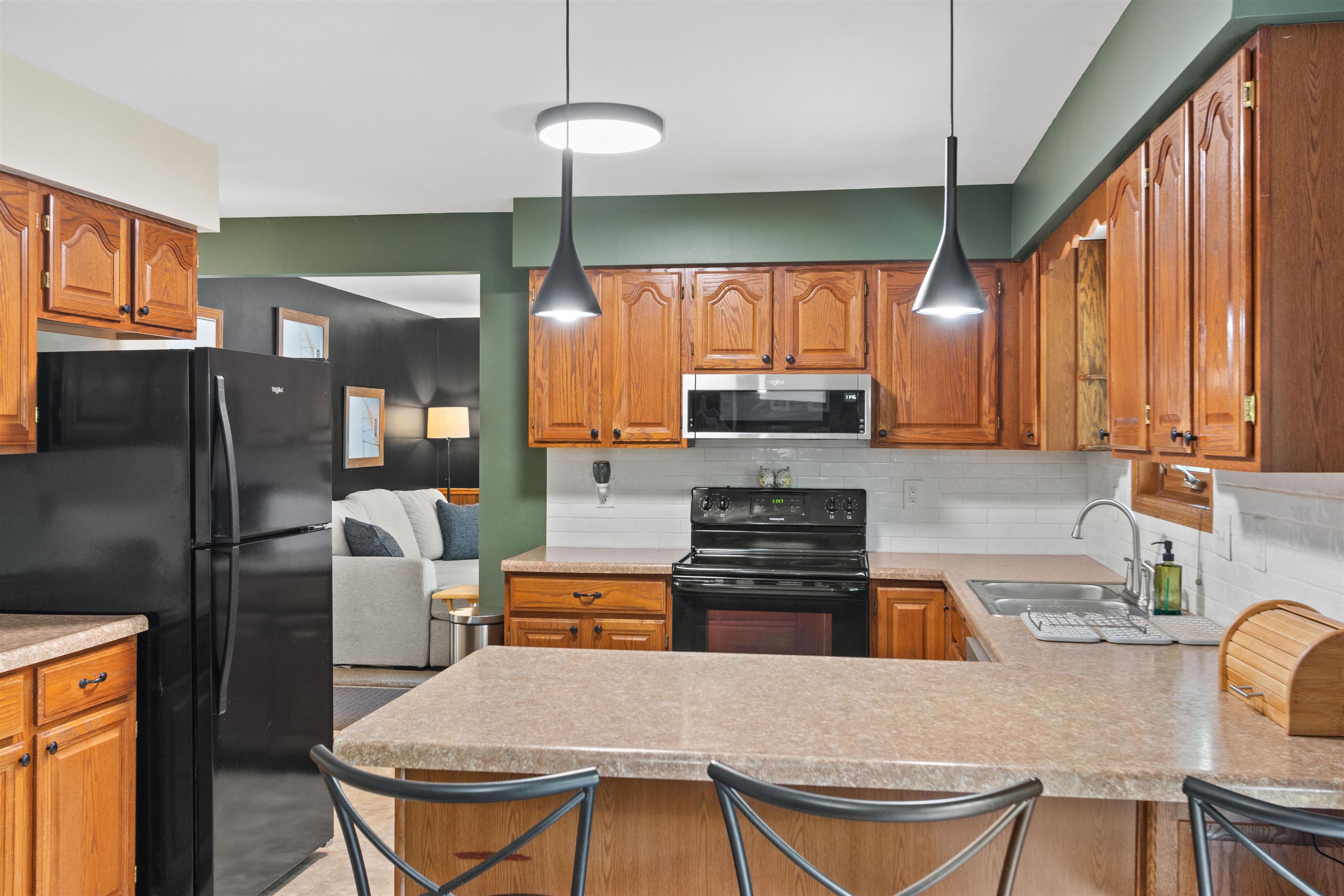 2360 Weslan Drive Property Photo 8