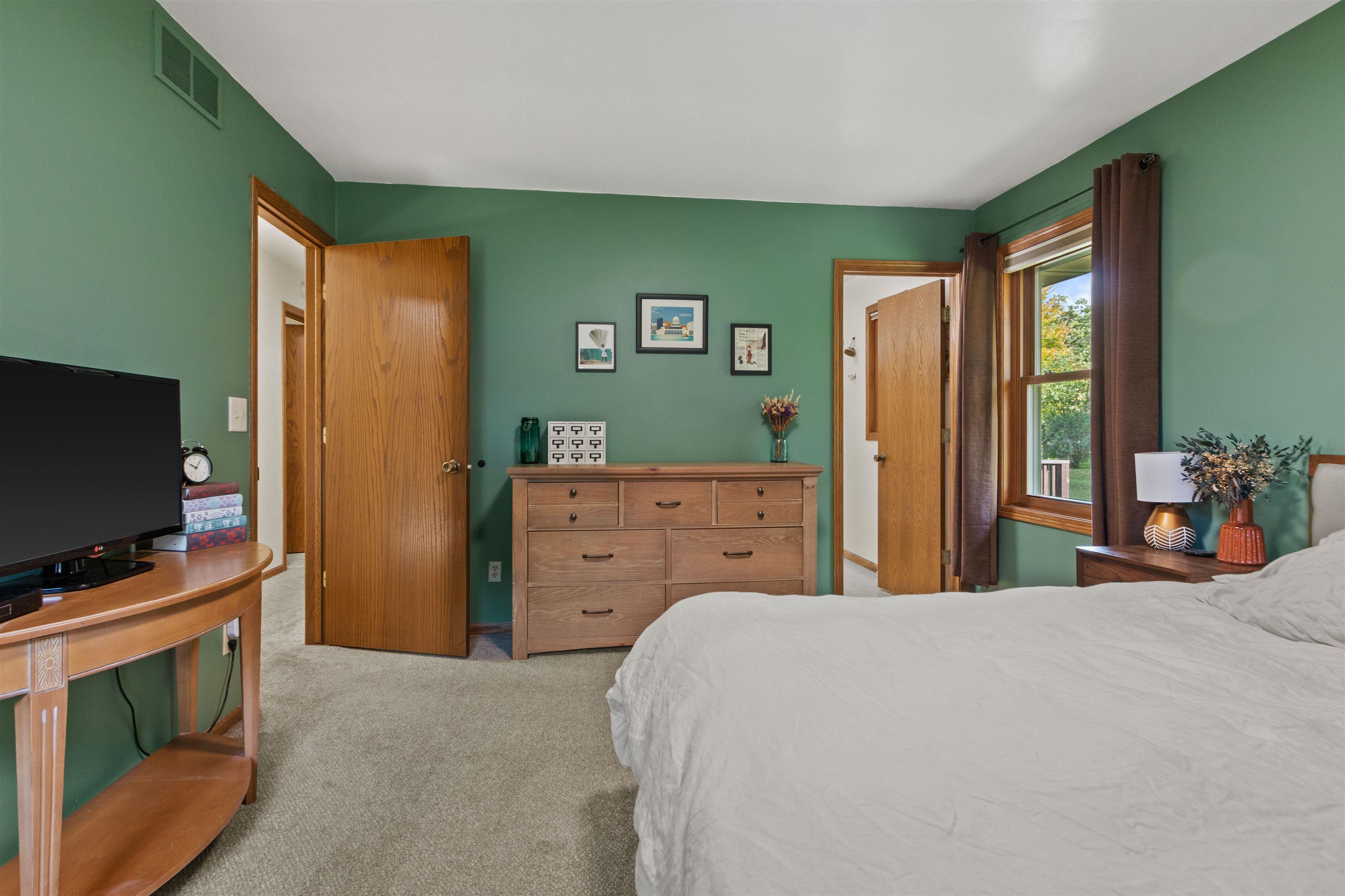 2360 Weslan Drive Property Photo 15