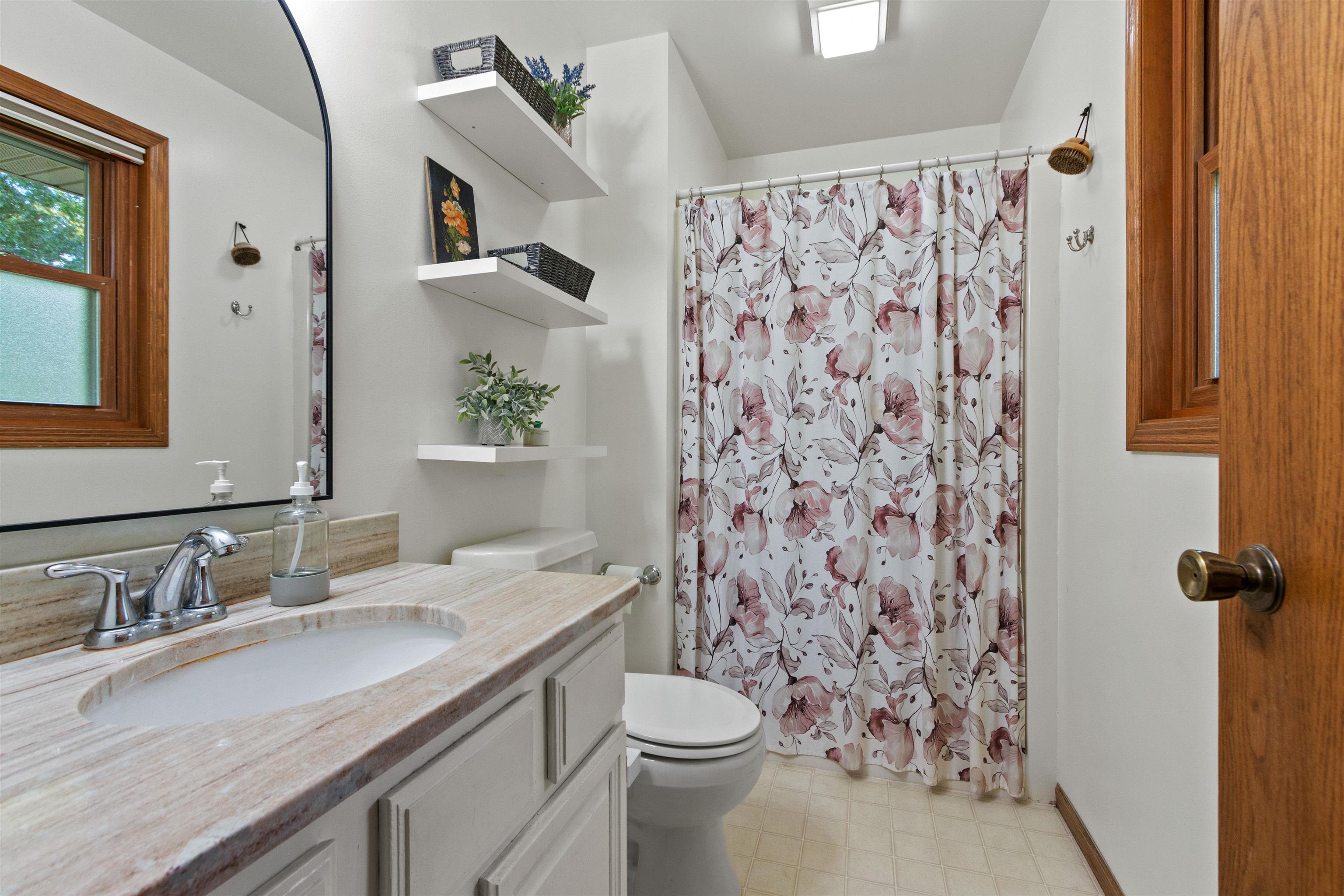 2360 Weslan Drive Property Photo 16