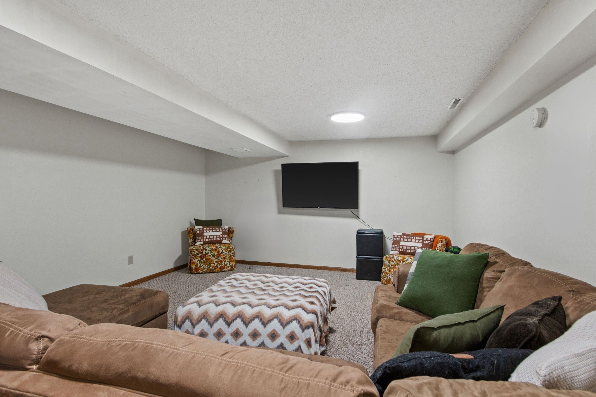 2360 Weslan Drive Property Photo 21