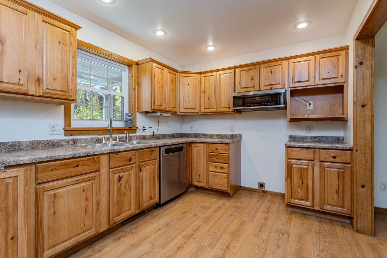 4561 Hardwood Lane Property Photo 12