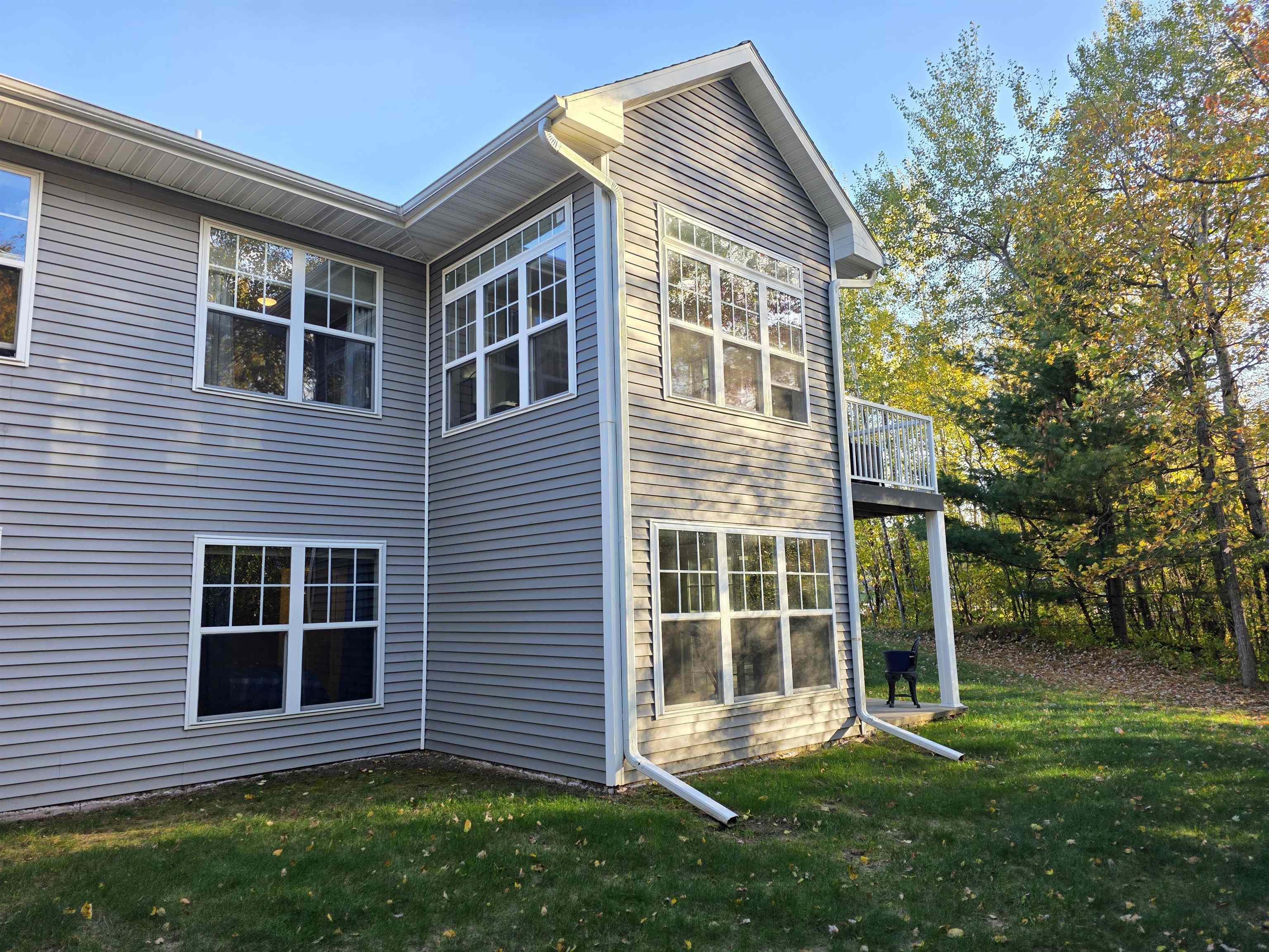 6902 River Trail Drive Property Photo 7