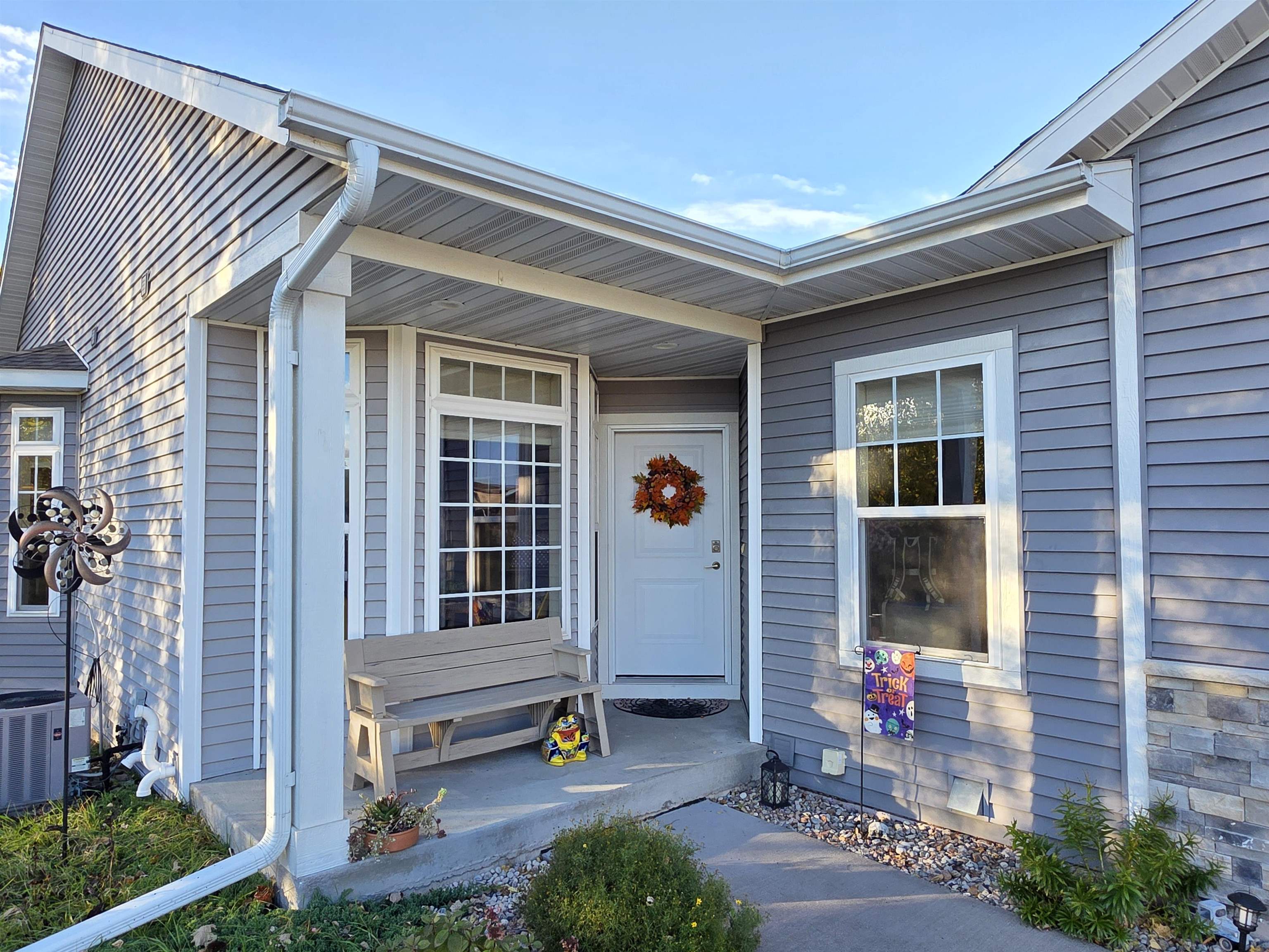 6902 River Trail Drive Property Photo 8