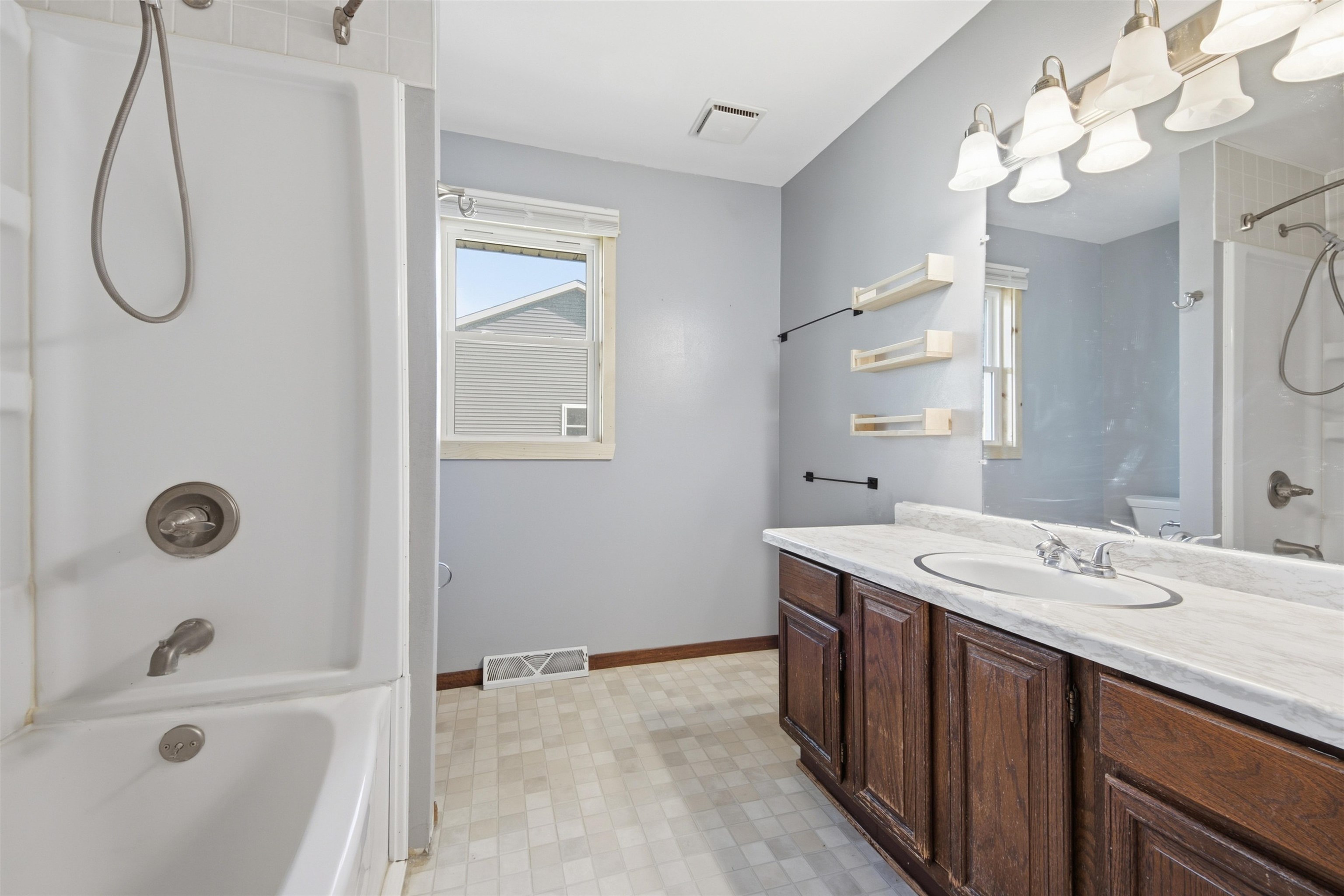 601 N Chestnut Avenue Property Photo 23