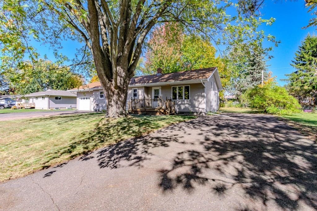 150306 Robin Lane Property Photo 2