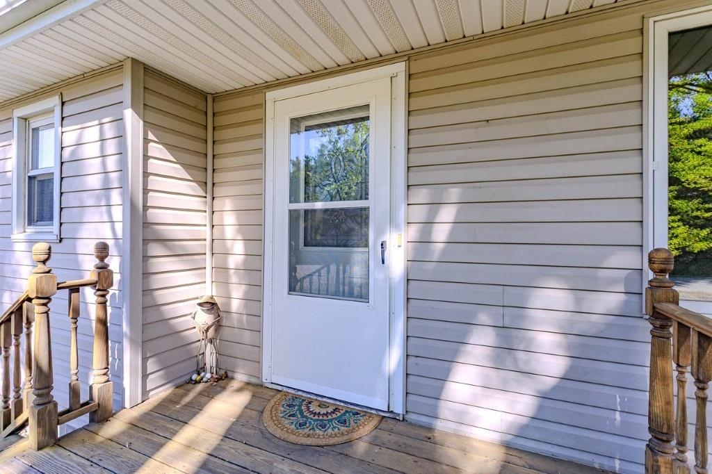 150306 Robin Lane Property Photo 5