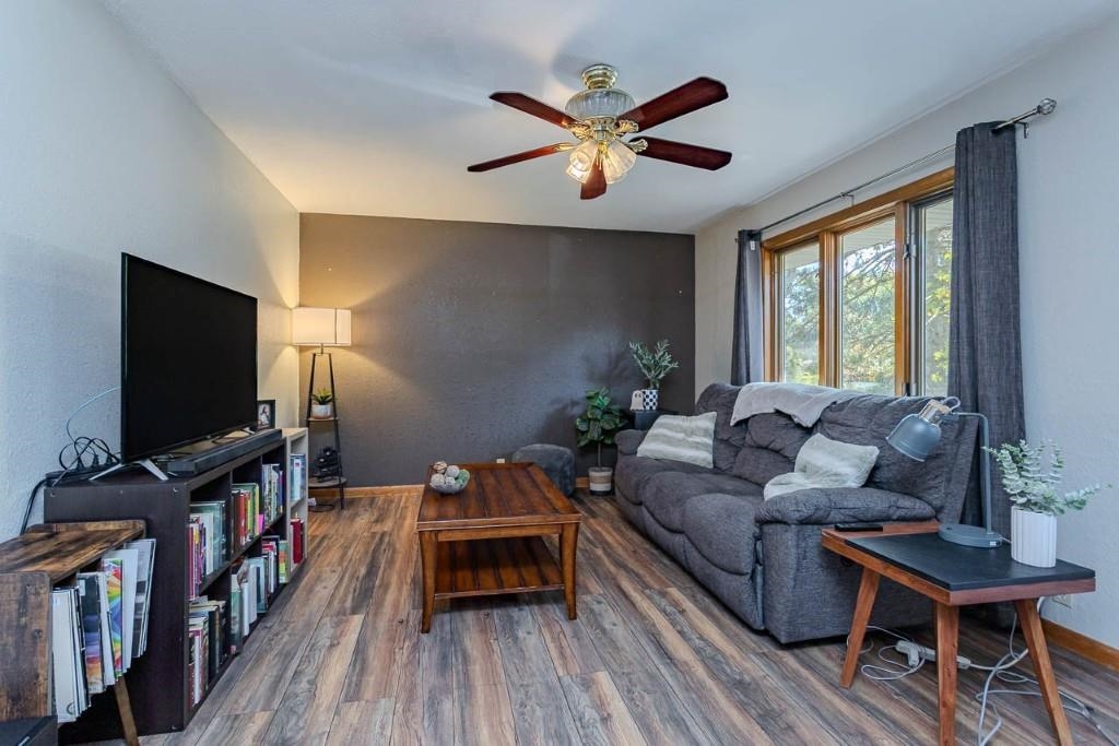 150306 Robin Lane Property Photo 8